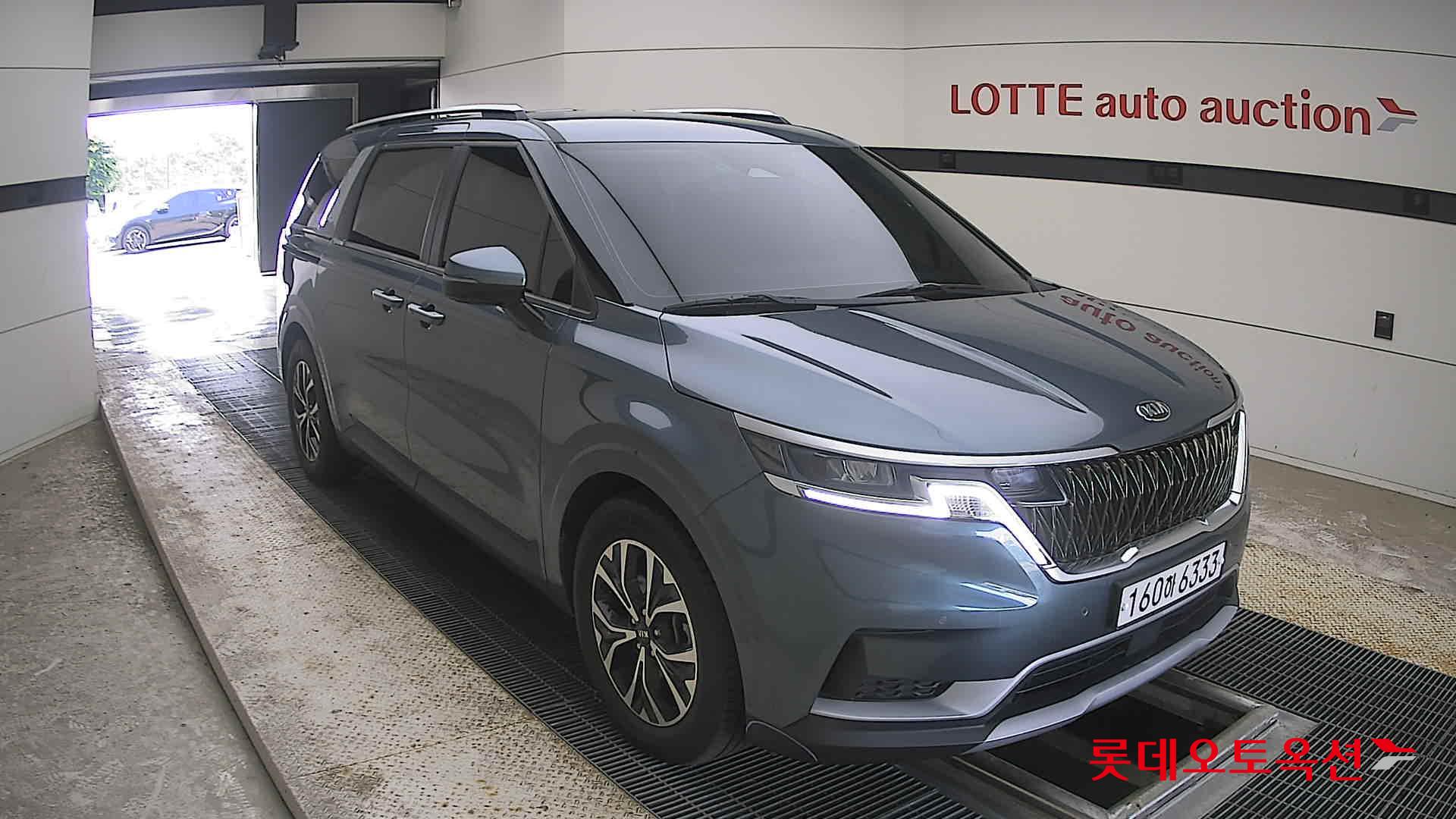 2021 - kia carnival