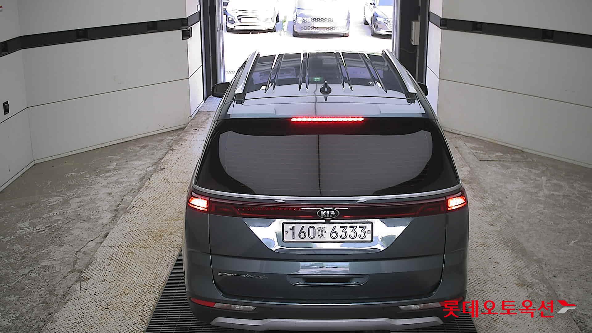2021 - kia carnival