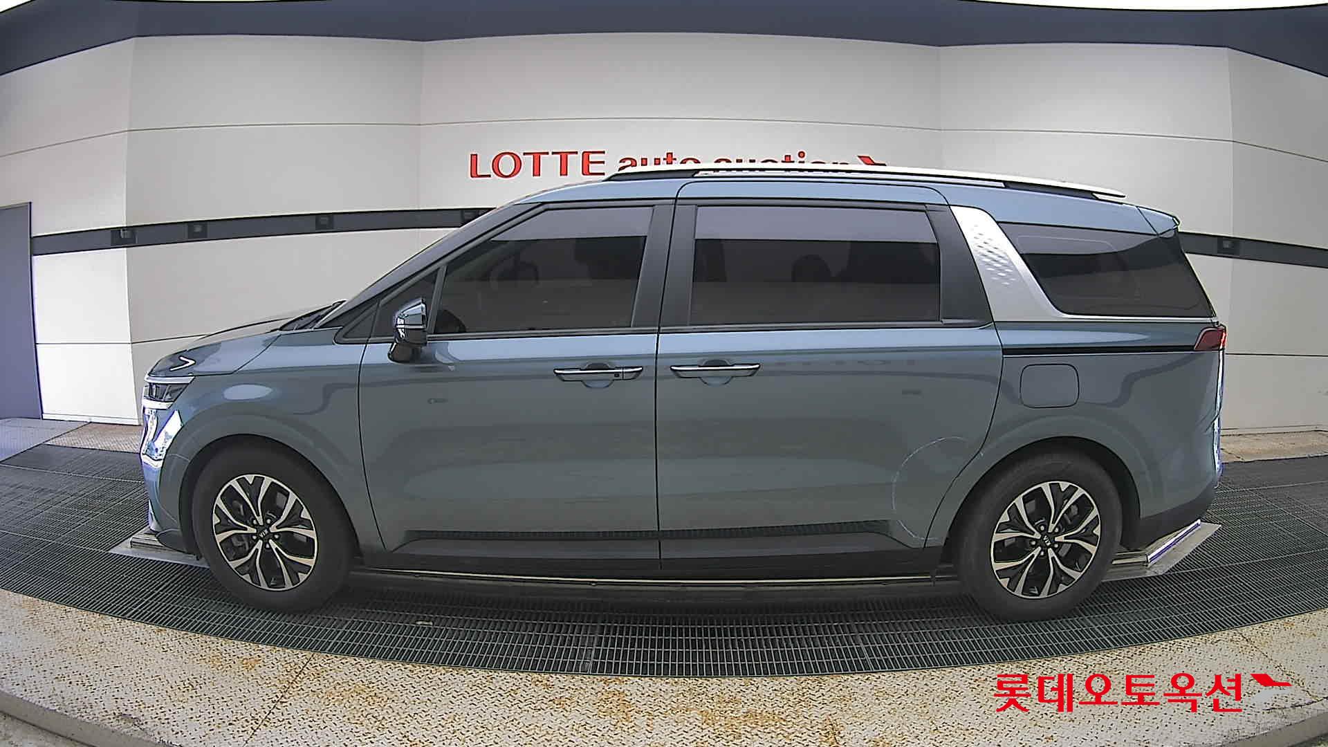 2021 - kia carnival