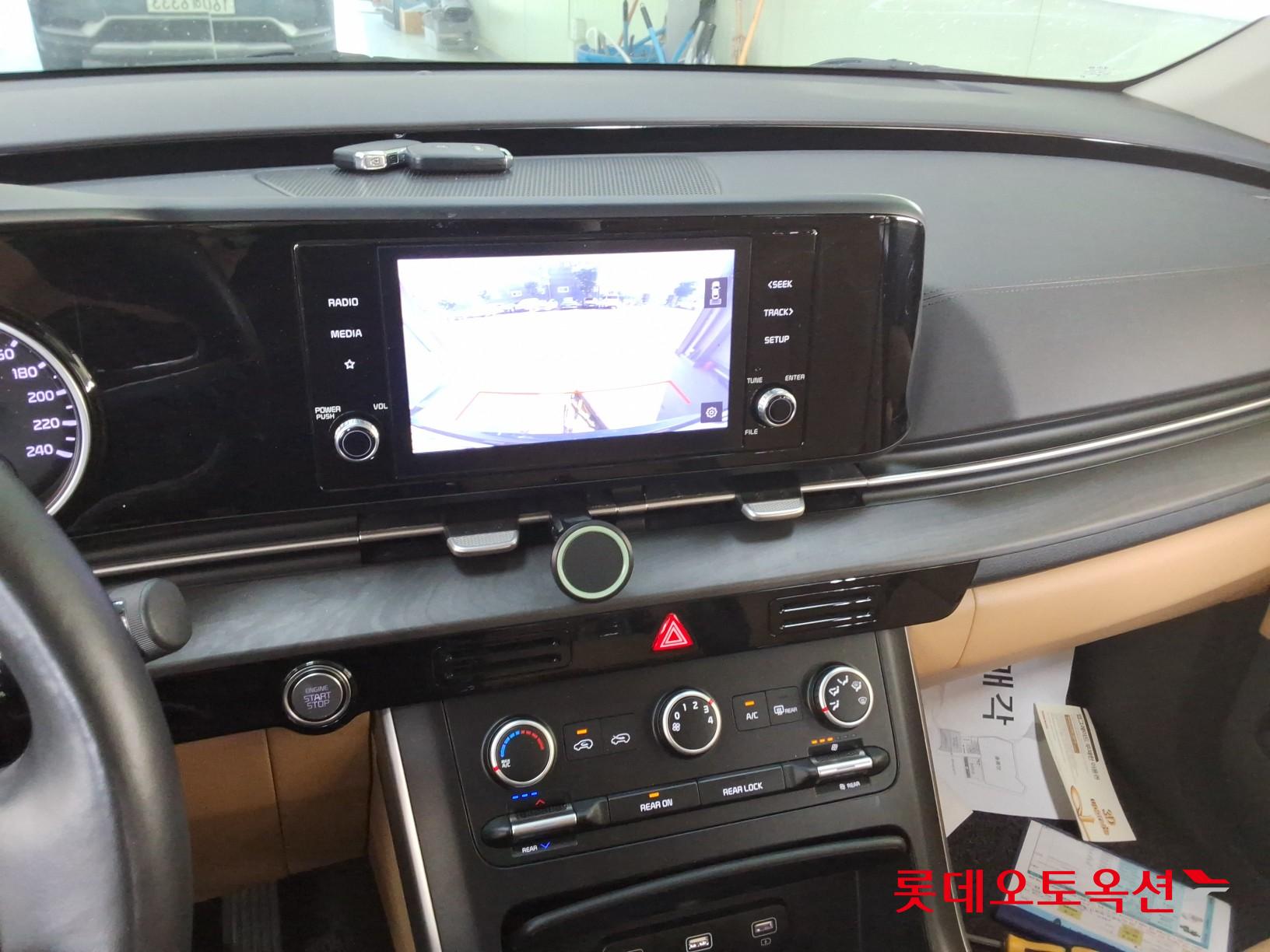 2021 - kia carnival