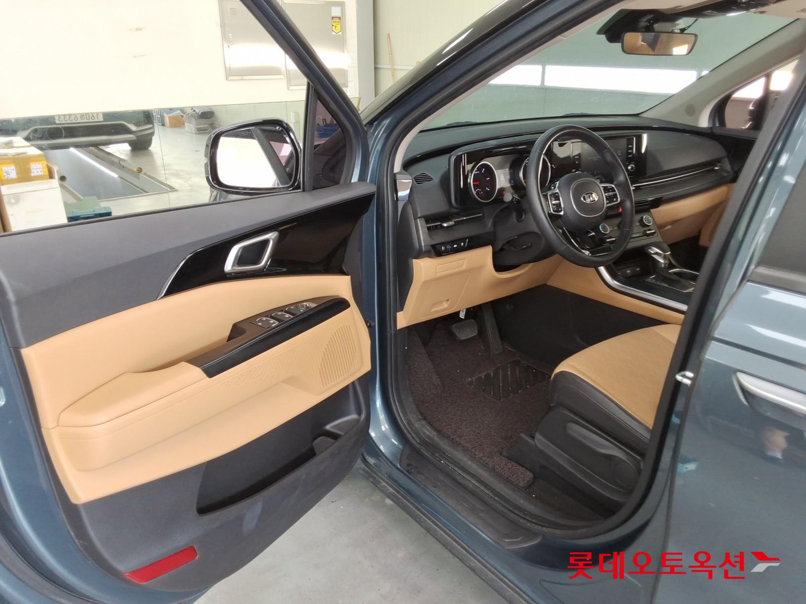 2021 - kia carnival