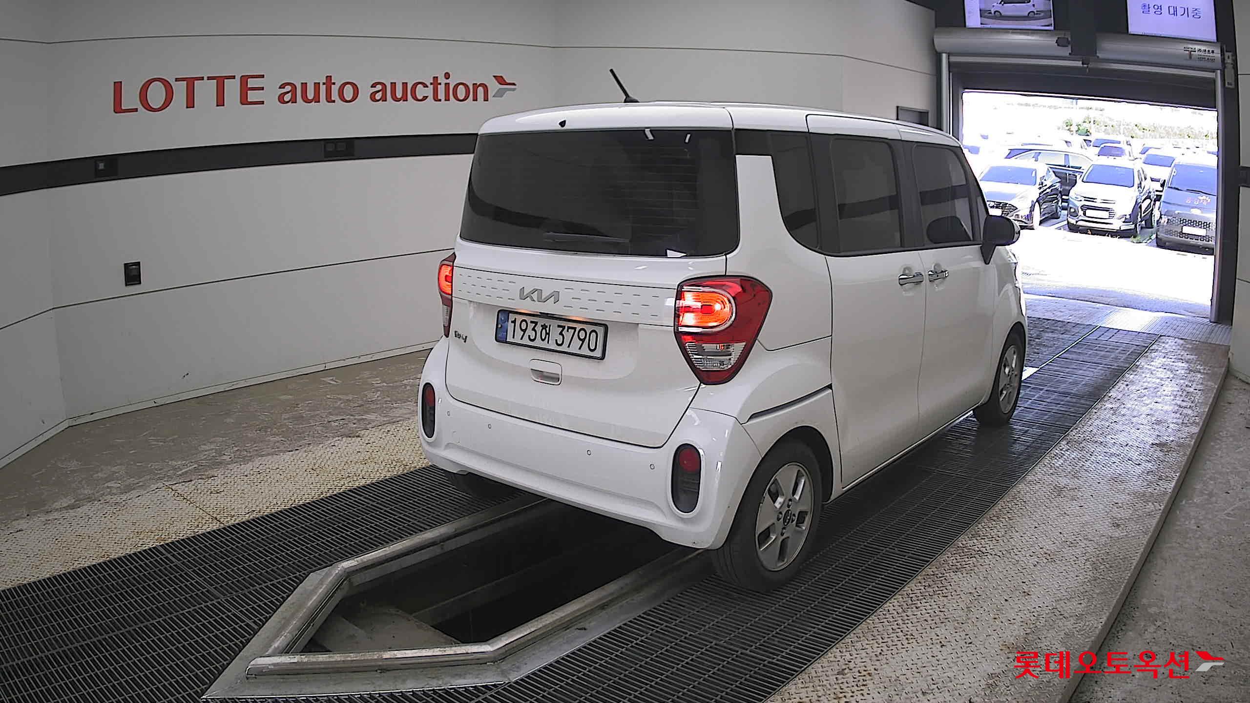 2022 - kia ray