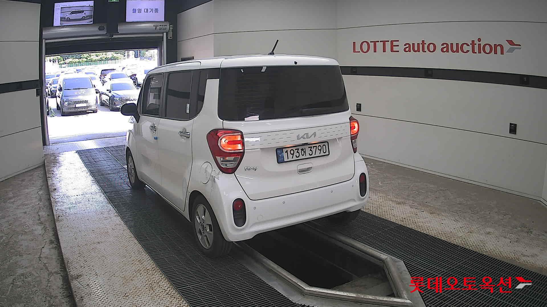 2022 - kia ray