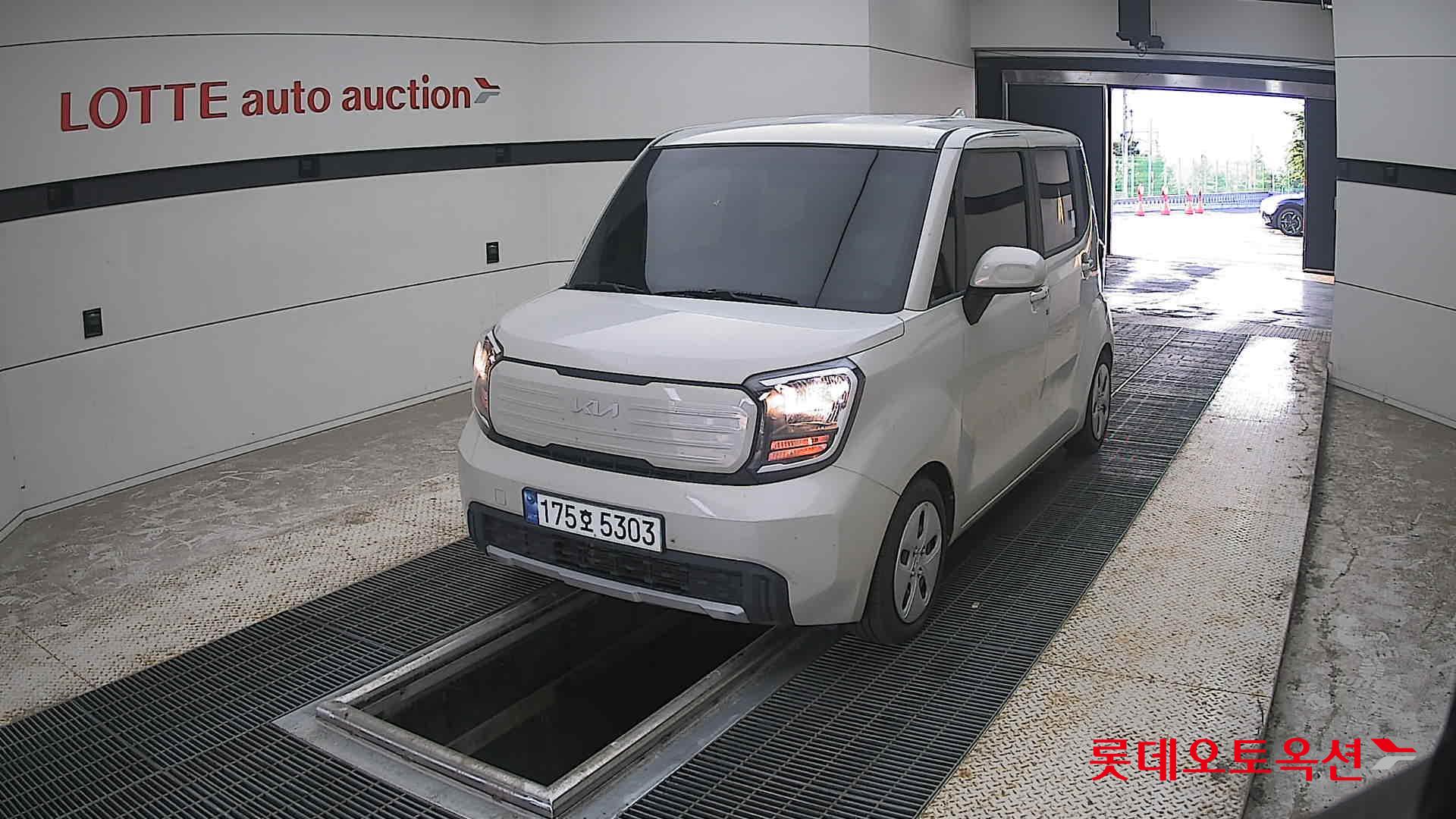 2023 - kia ray
