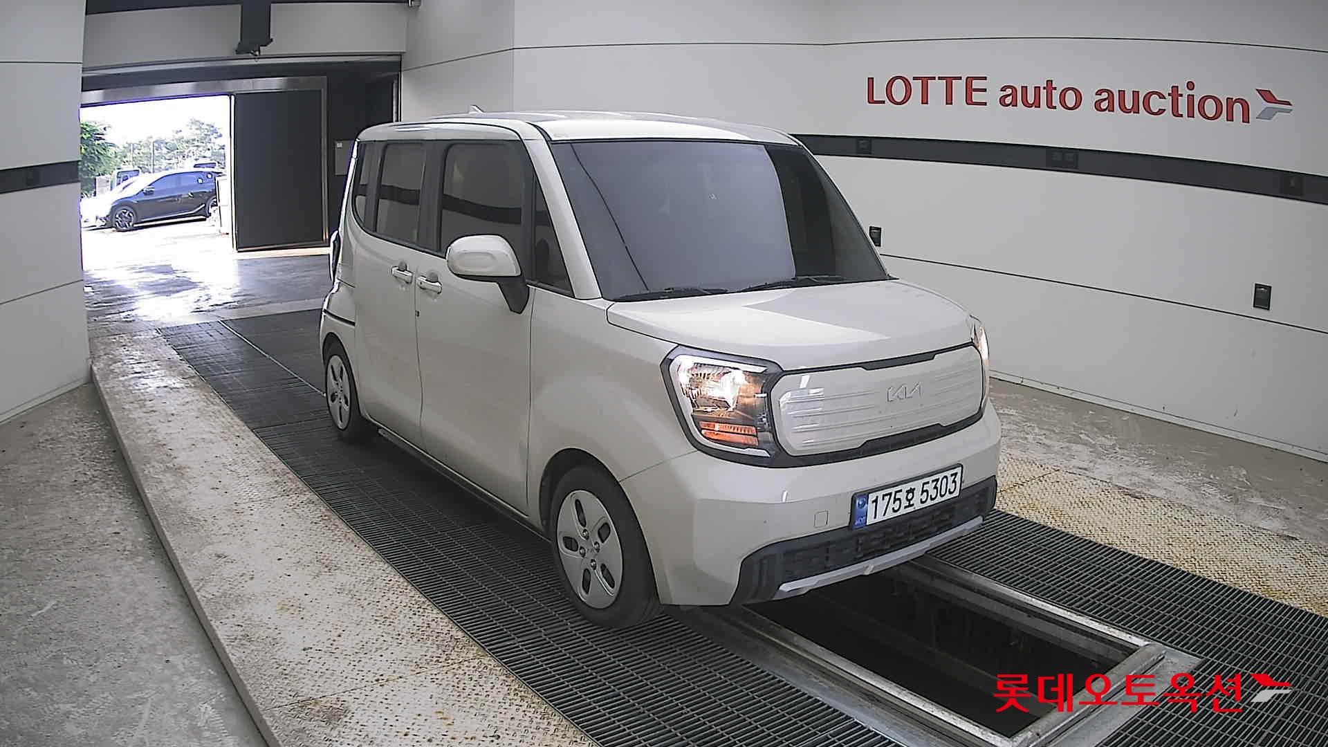 2023 - kia ray