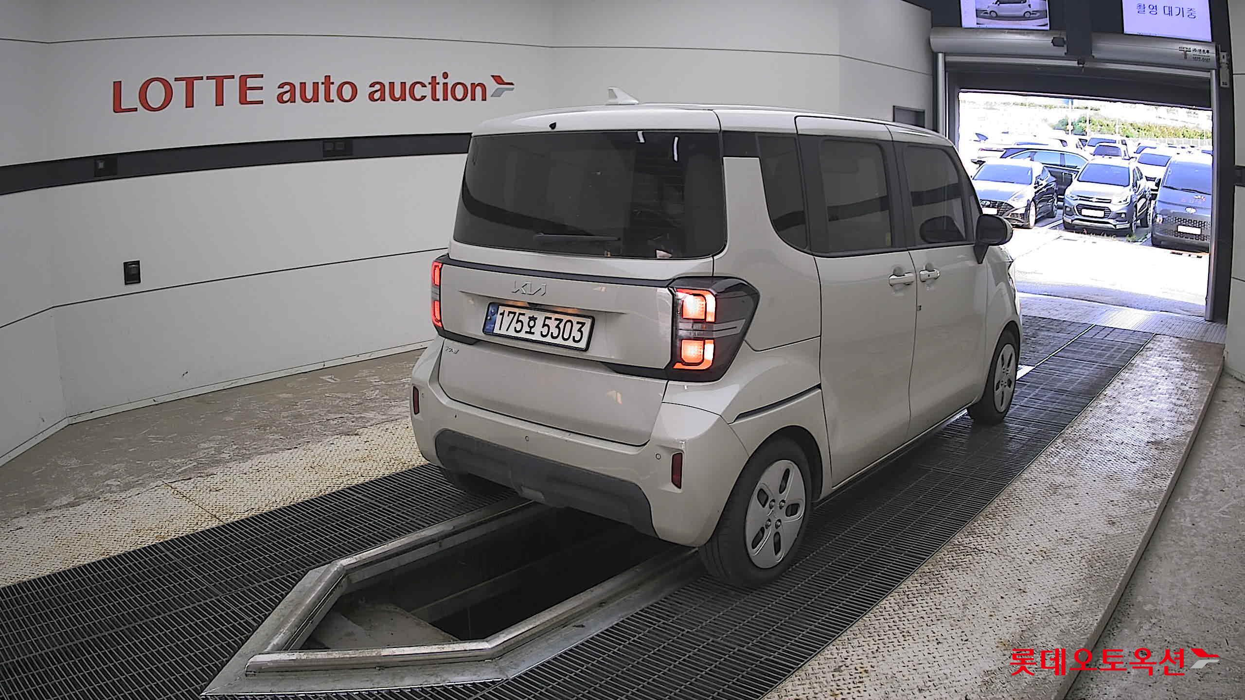 2023 - kia ray