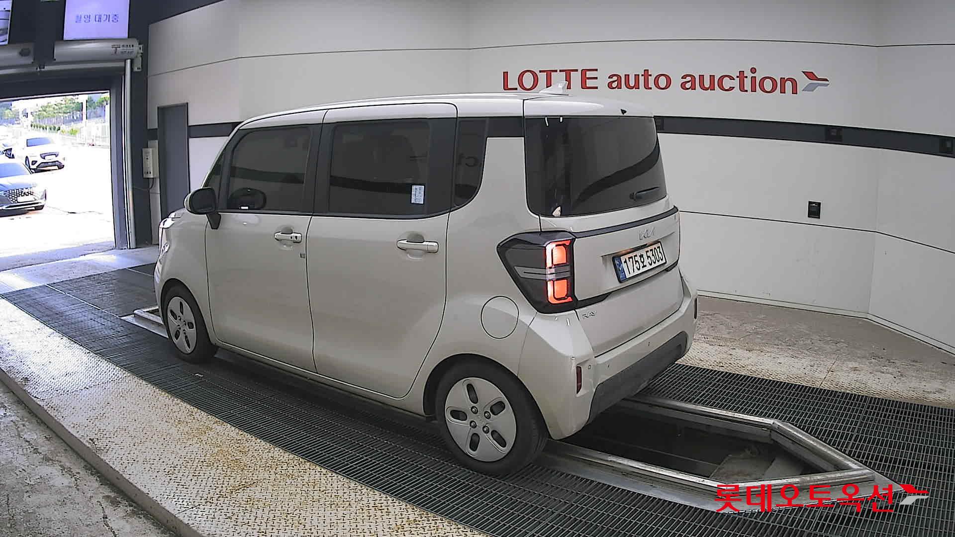 2023 - kia ray