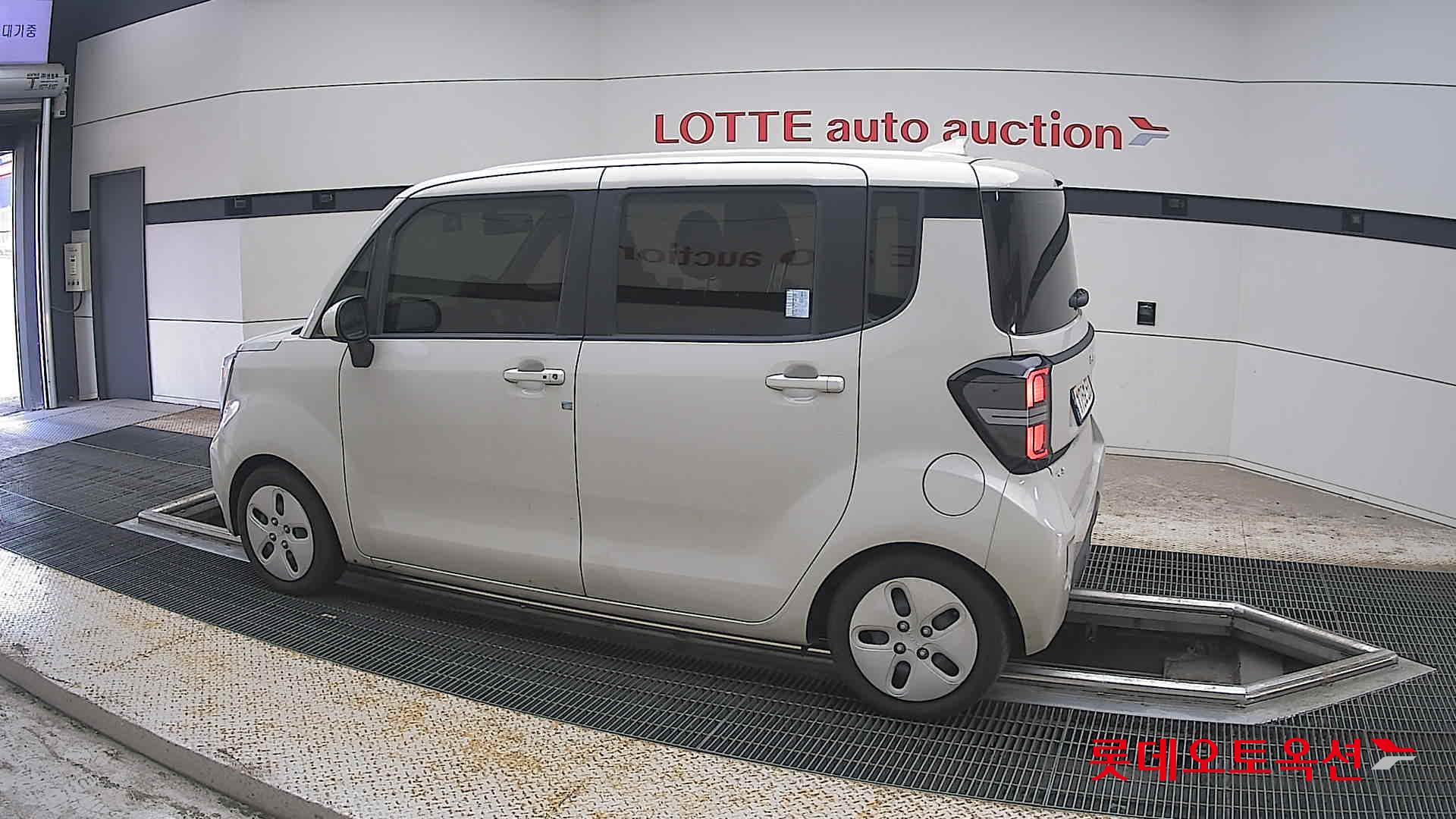 2023 - kia ray