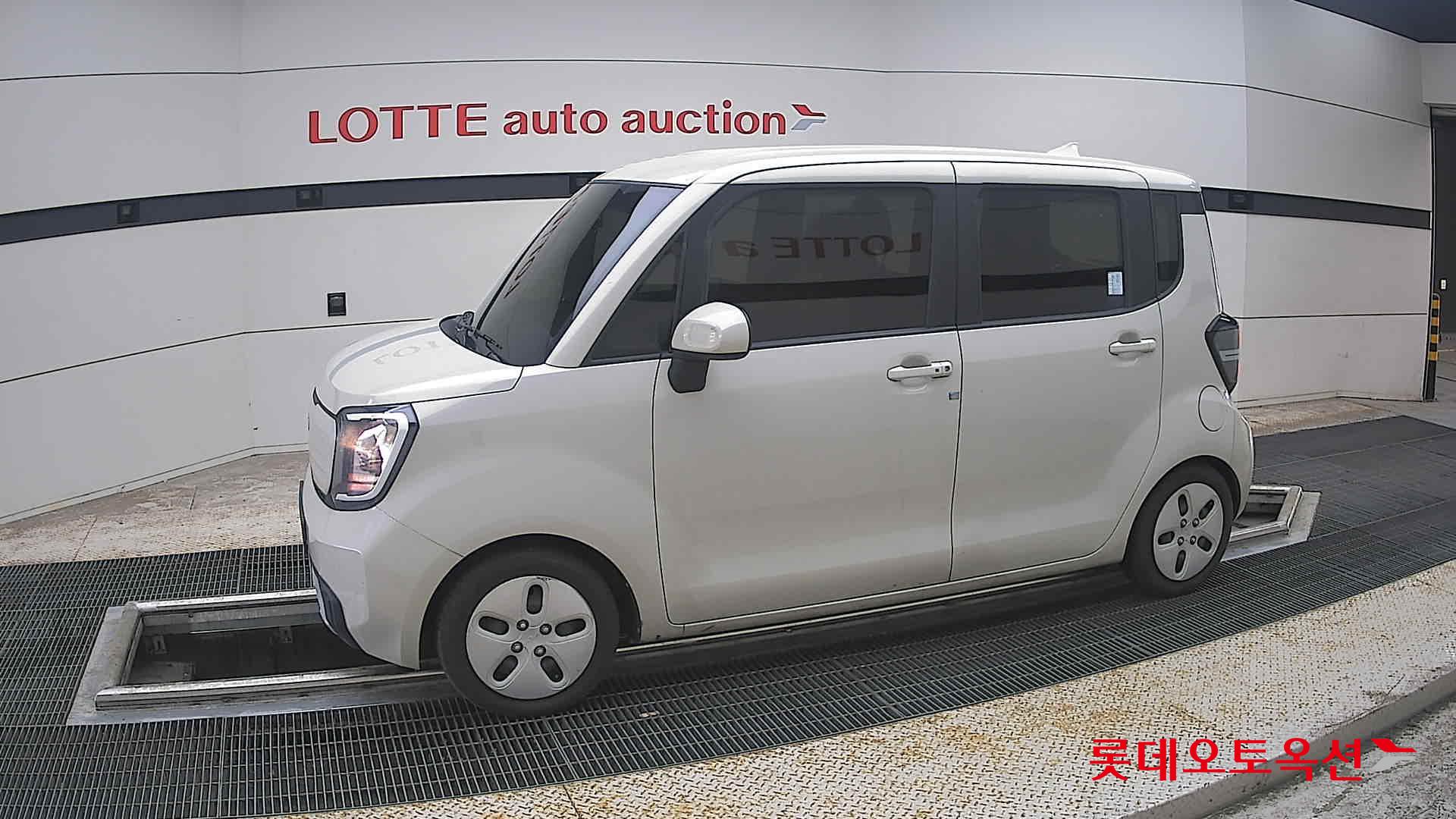2023 - kia ray