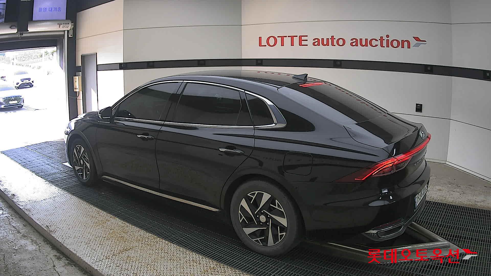 2022 - hyundai grandeur