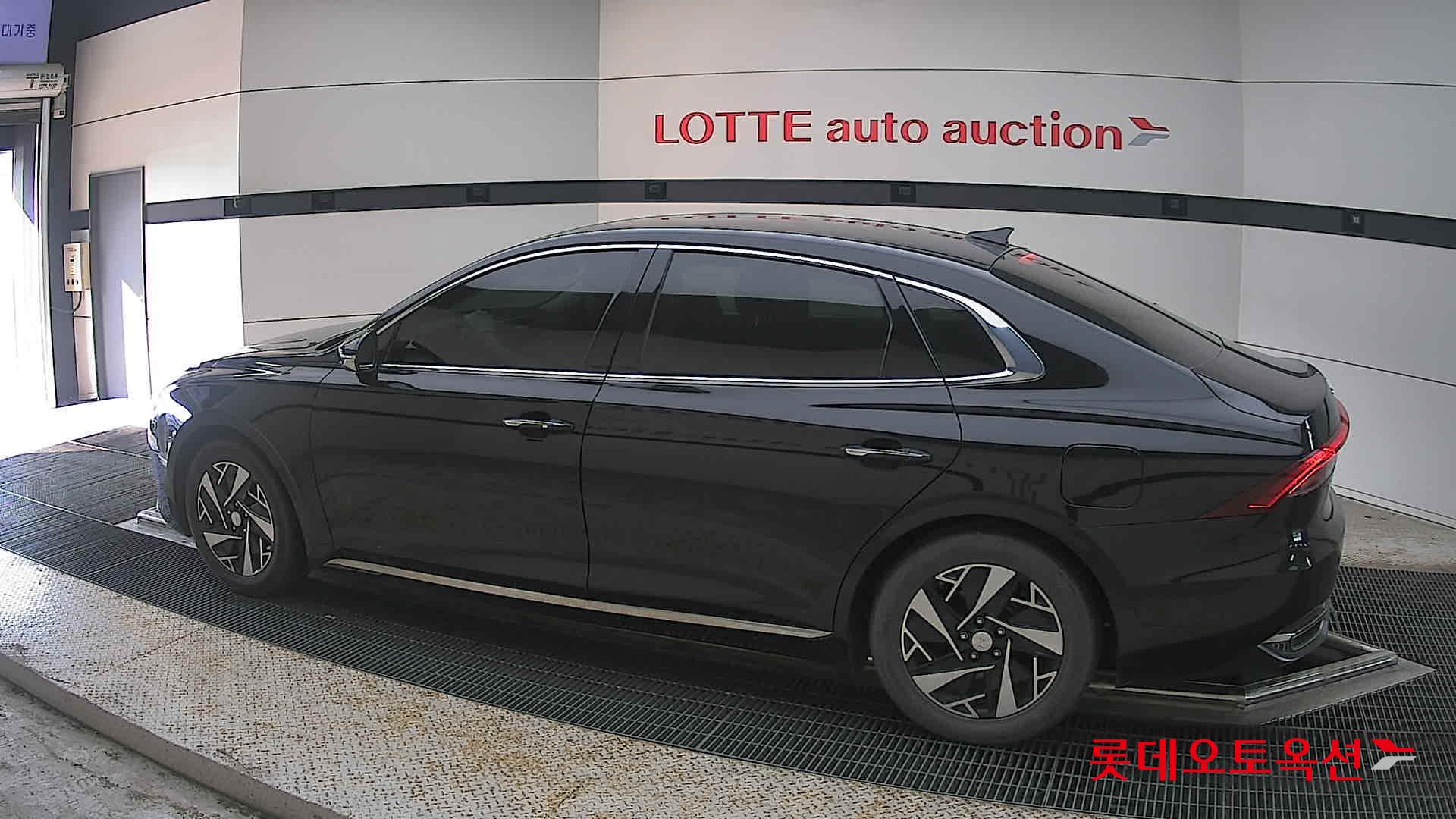 2022 - hyundai grandeur