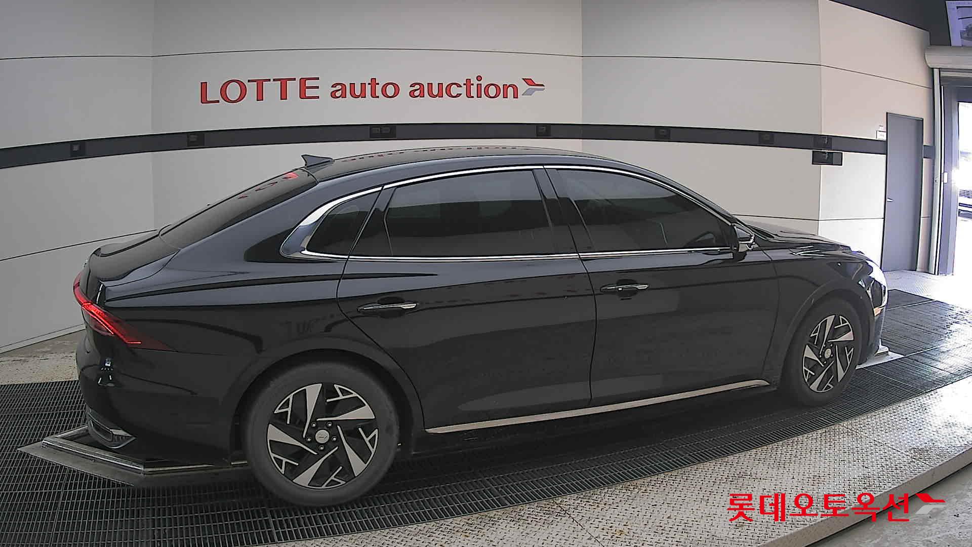 2022 - hyundai grandeur