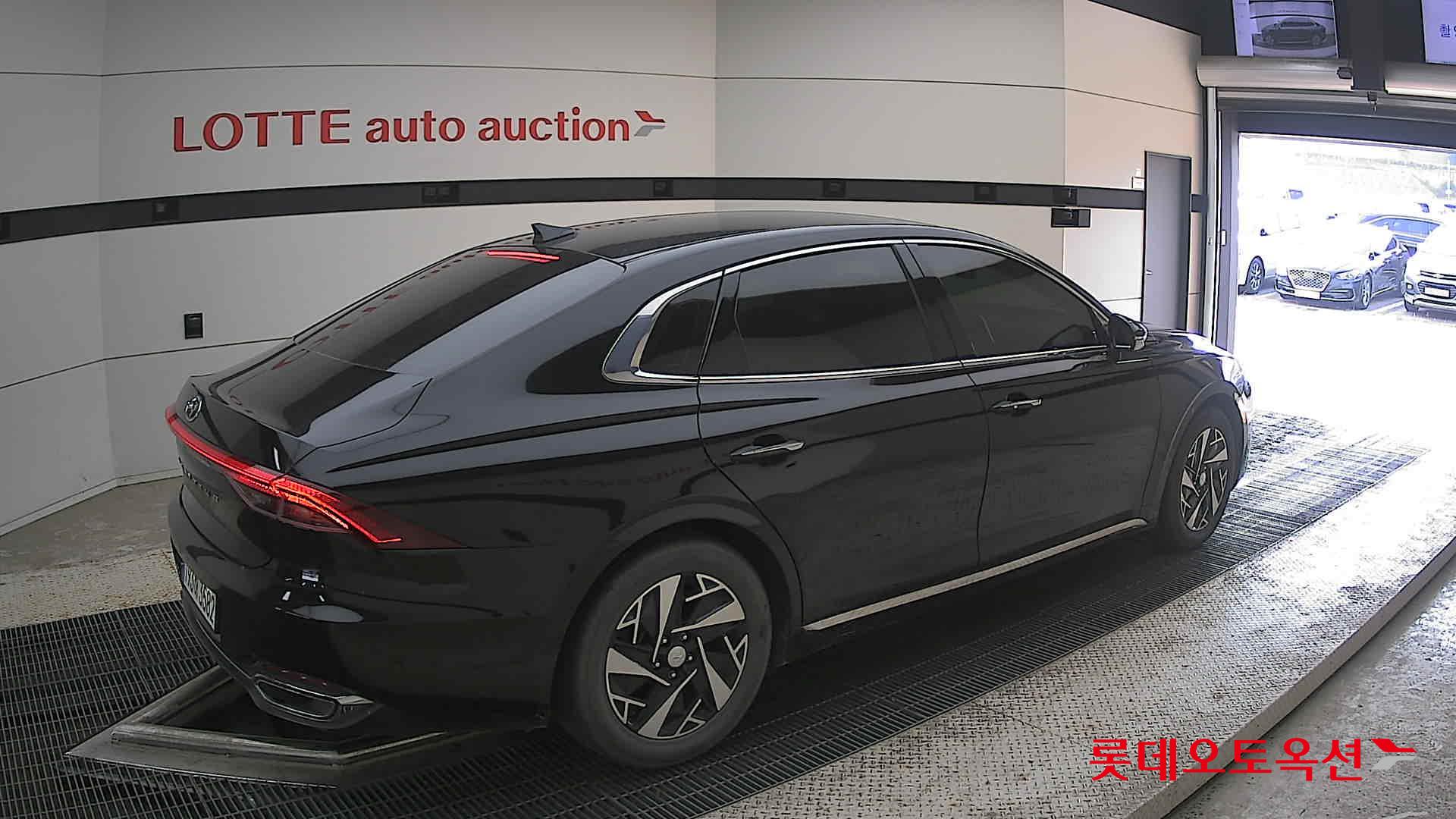 2022 - hyundai grandeur