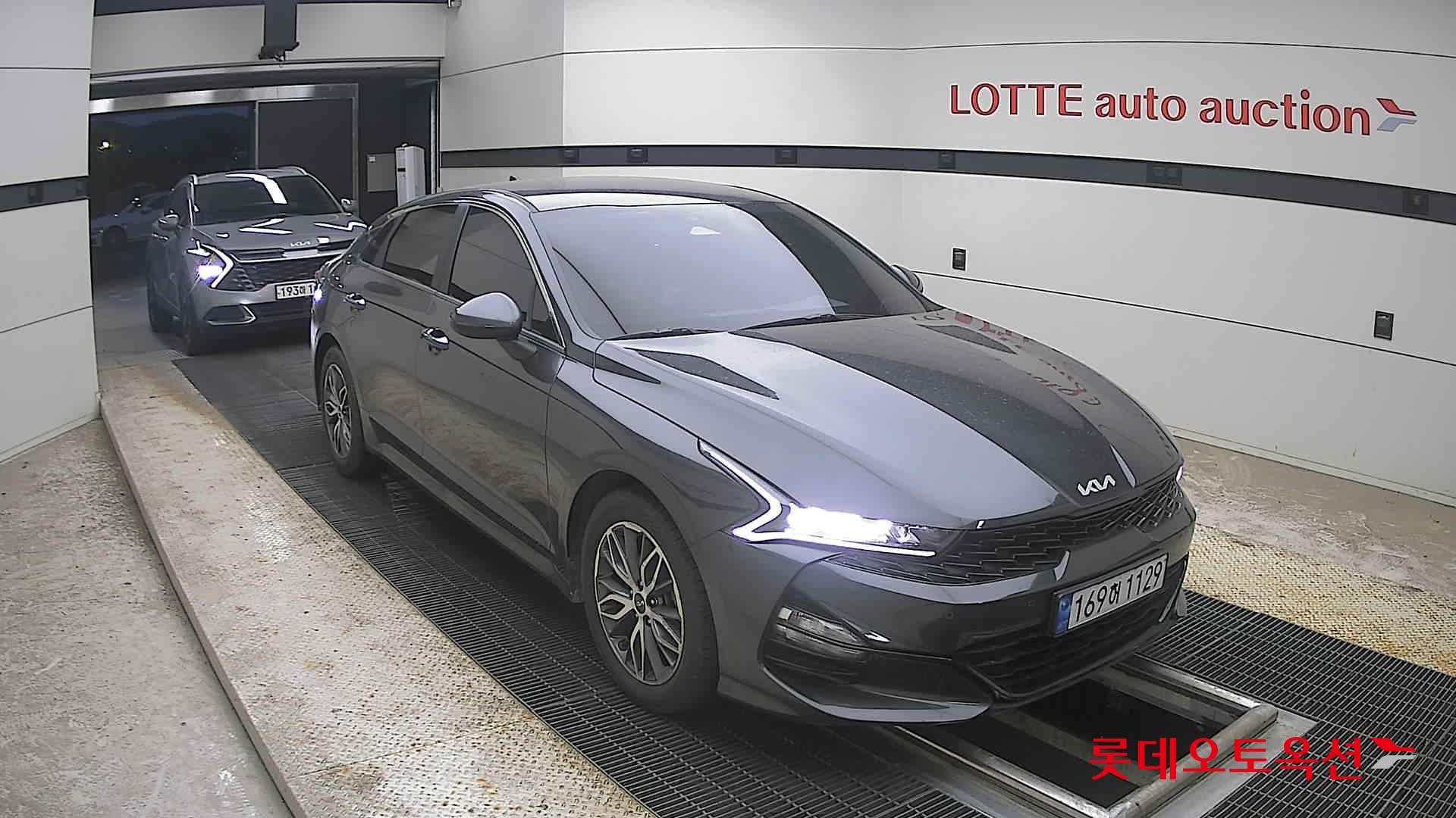 2022 - kia k5