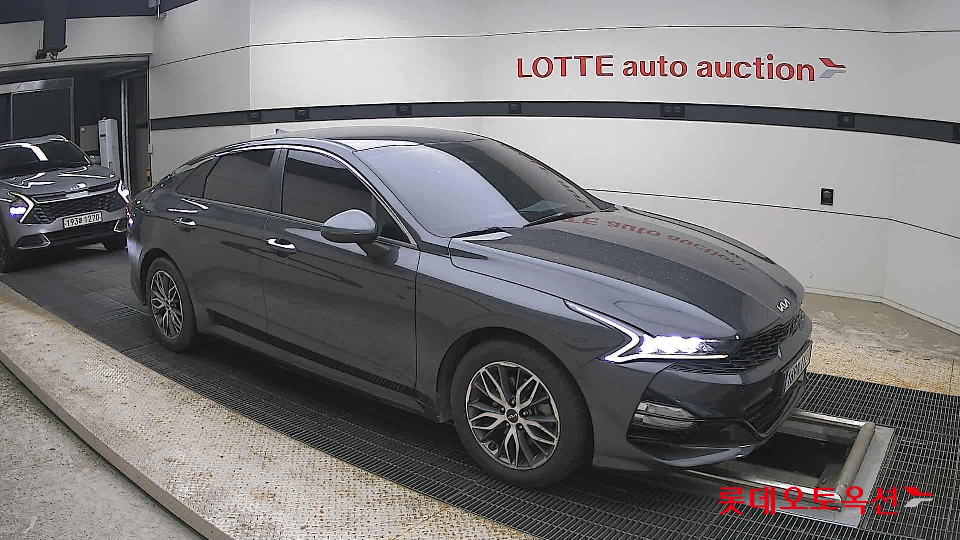 2022 - kia k5