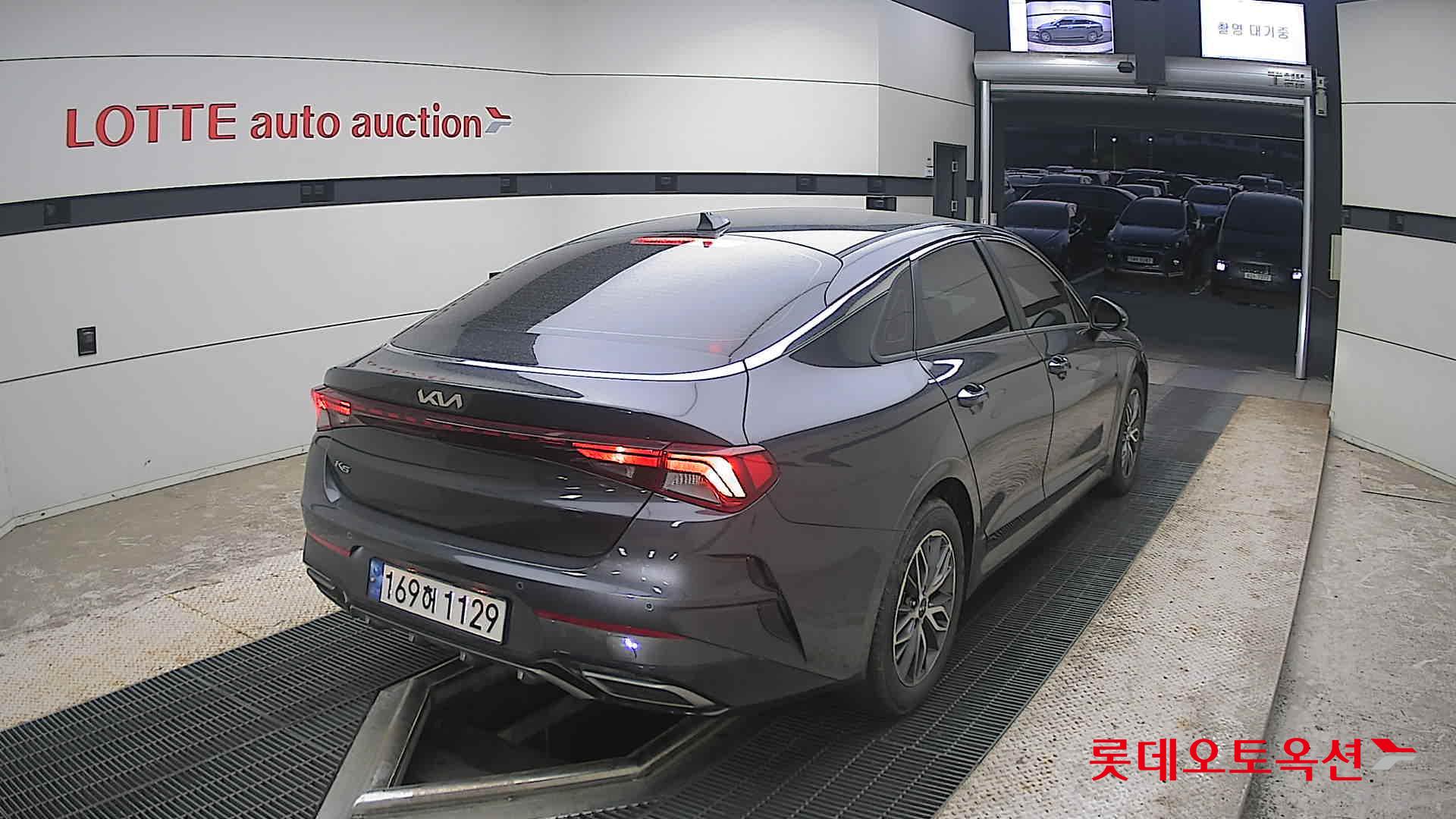 2022 - kia k5