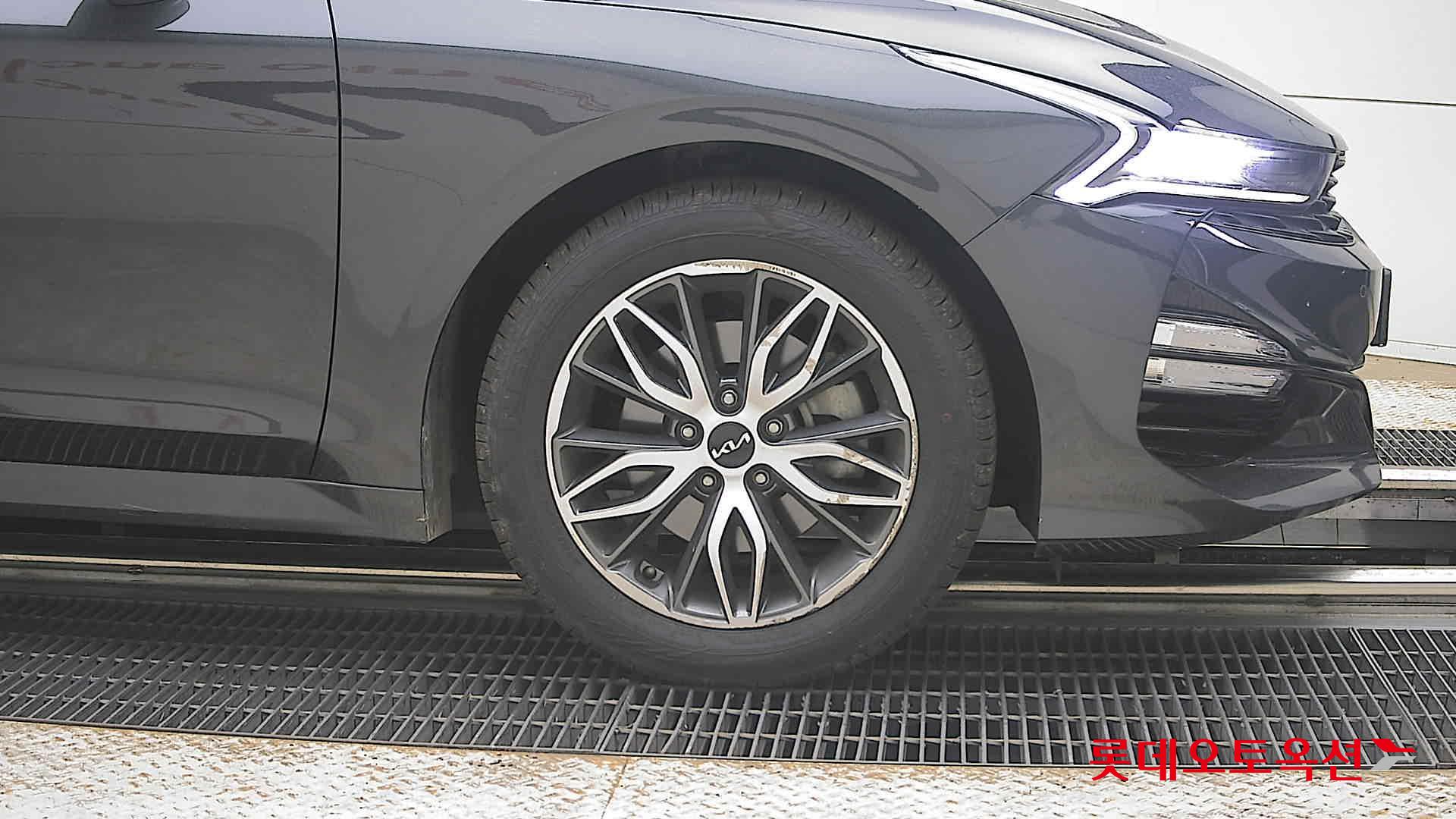 2022 - kia k5