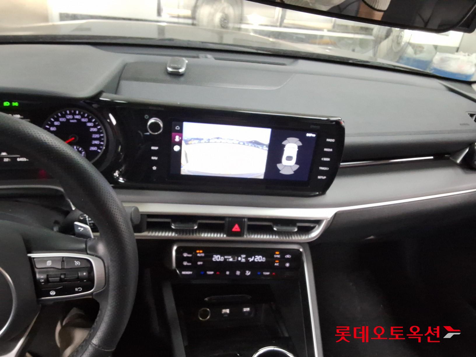 2022 - kia k5