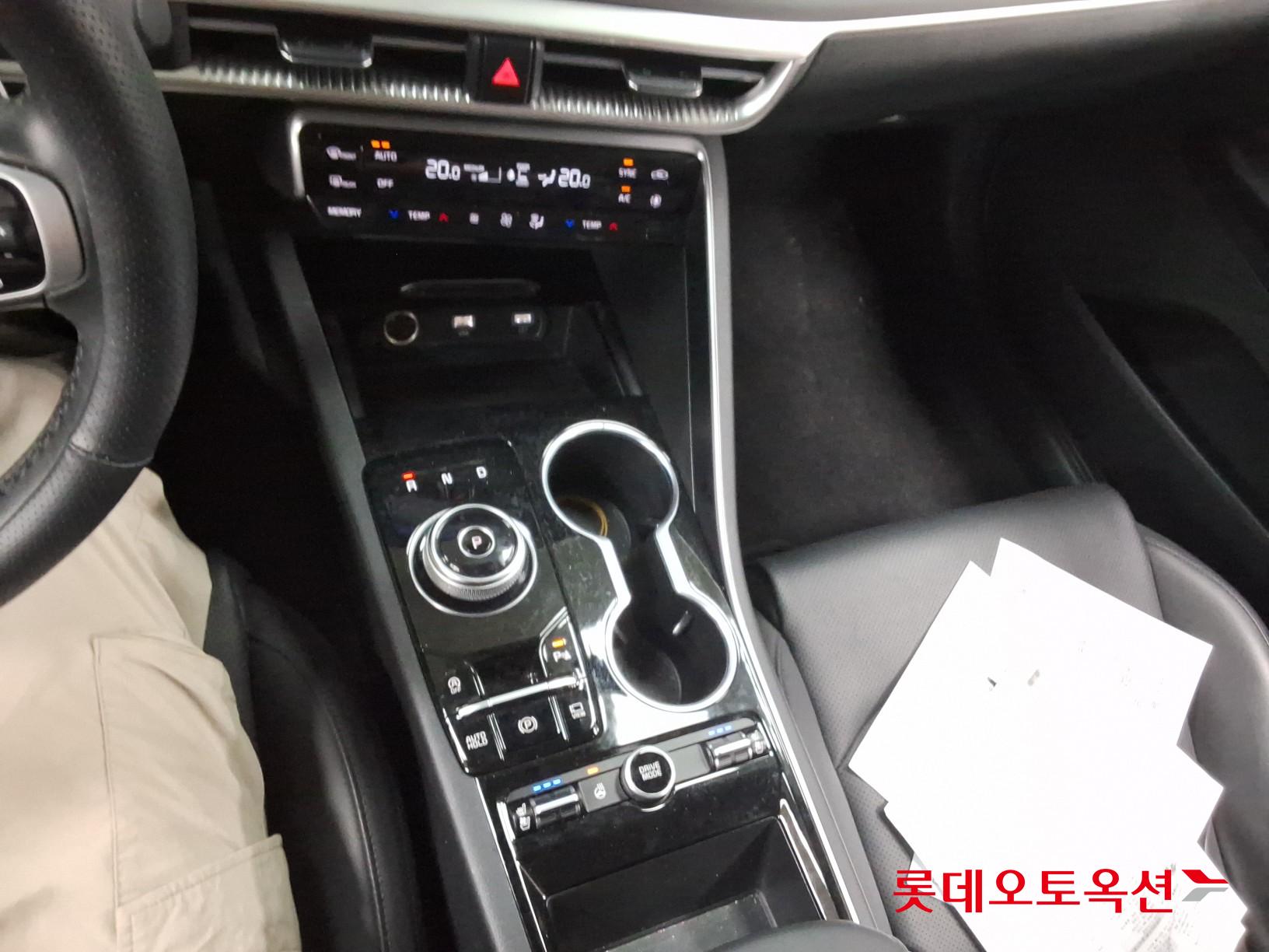 2022 - kia k5