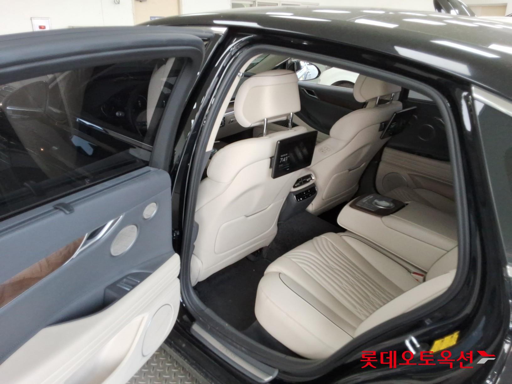 2021 - genesis g80