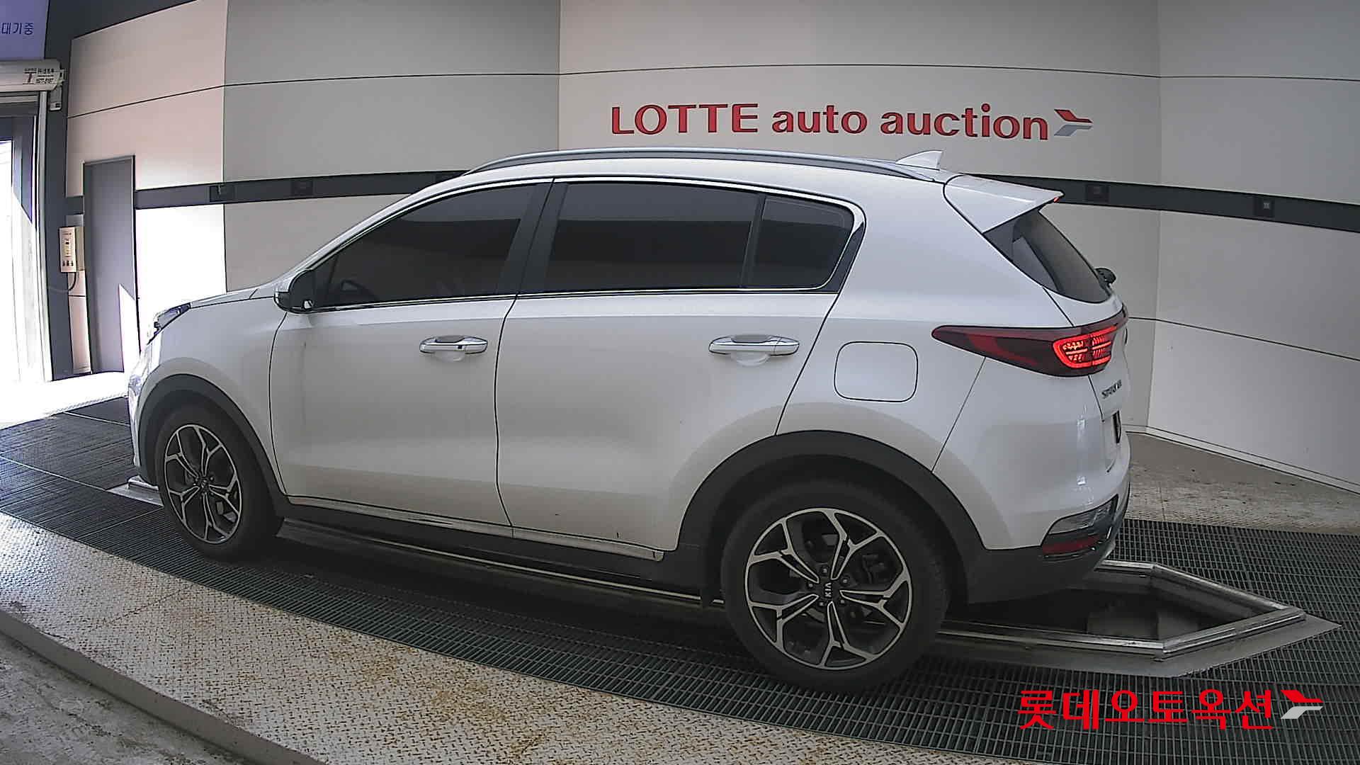 2020 - kia sportage