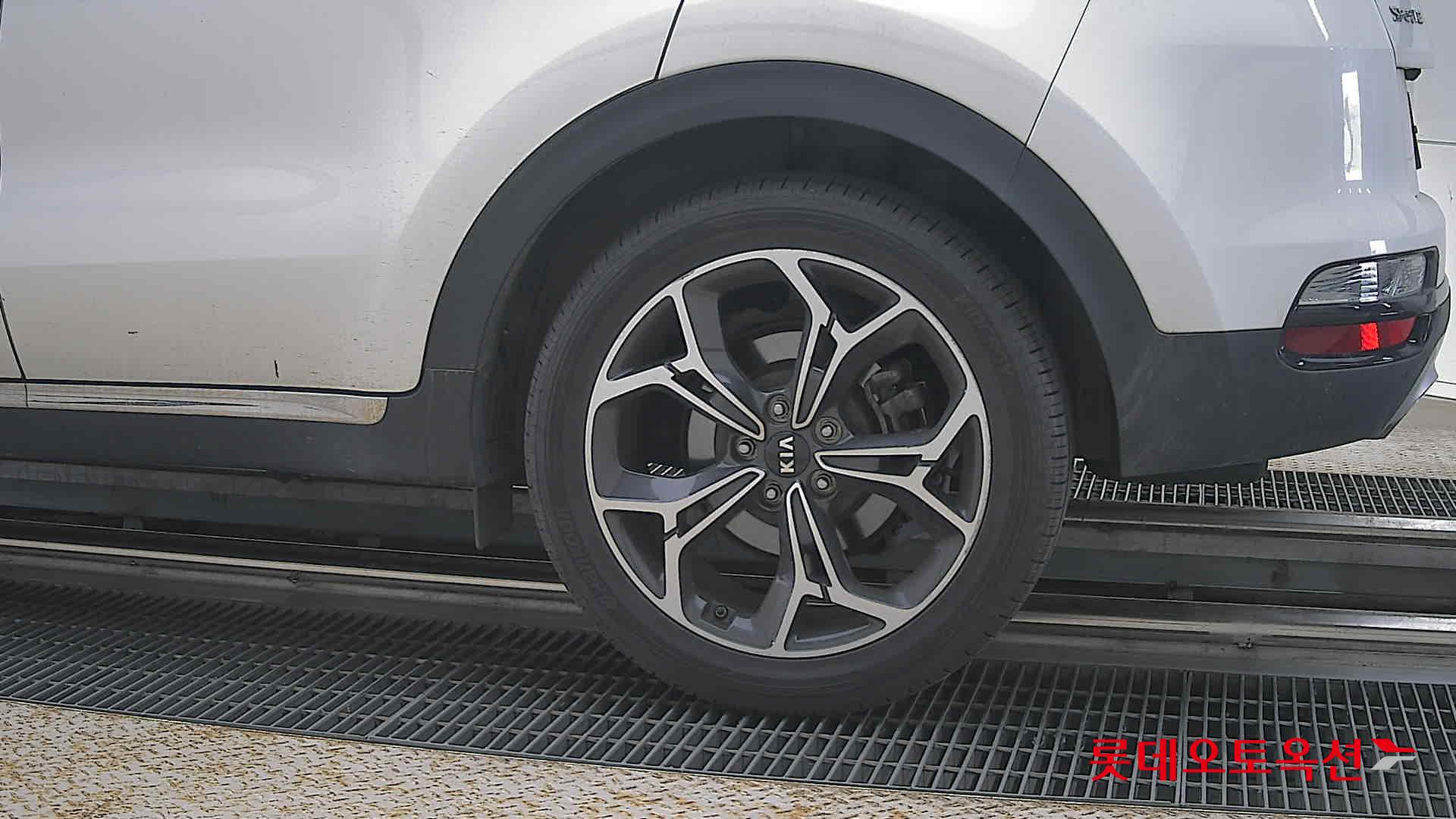 2020 - kia sportage