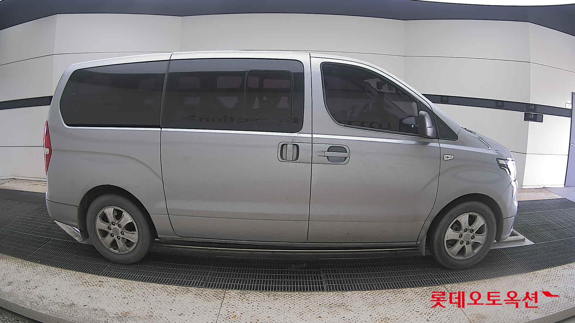 2020 - hyundai grand starex