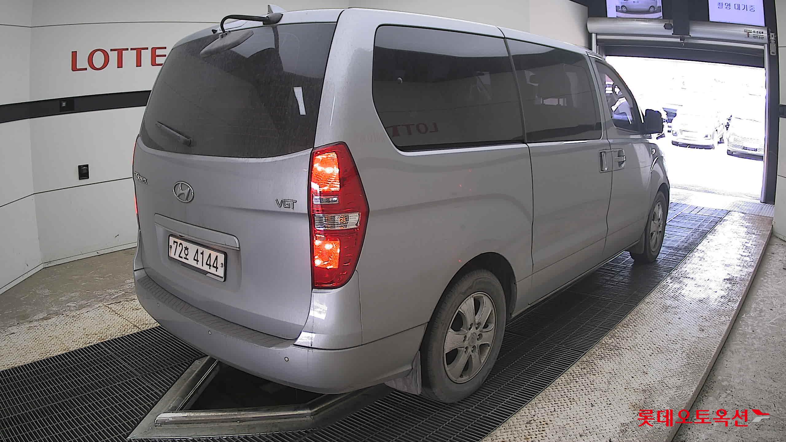 2020 - hyundai grand starex