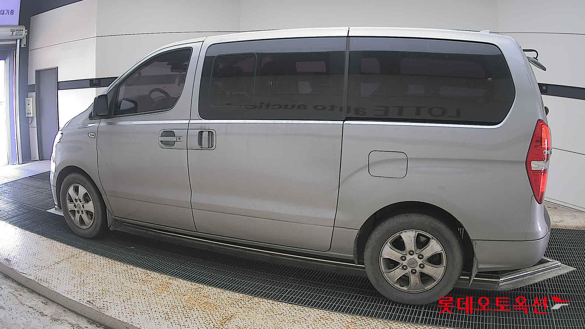2020 - hyundai grand starex