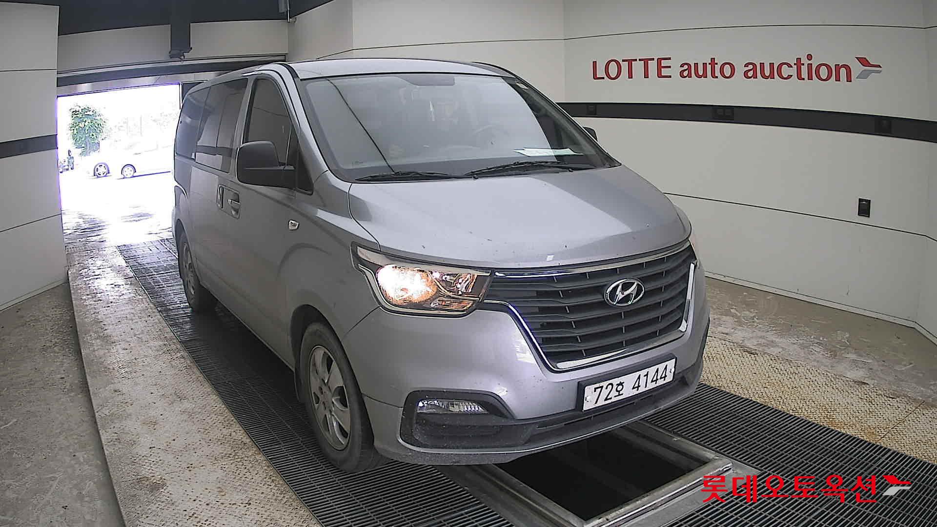 2020 - hyundai grand starex