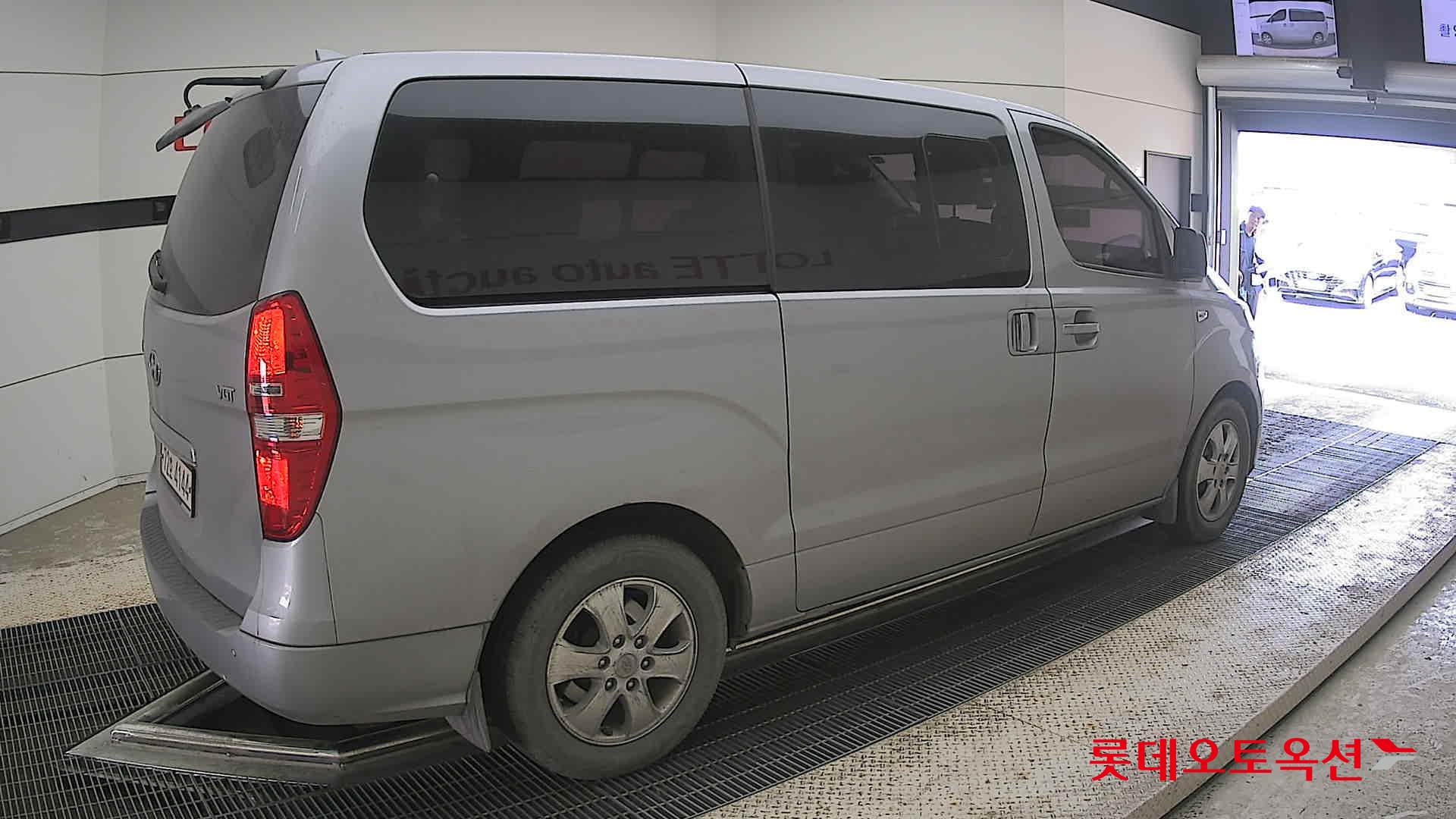 2020 - hyundai grand starex