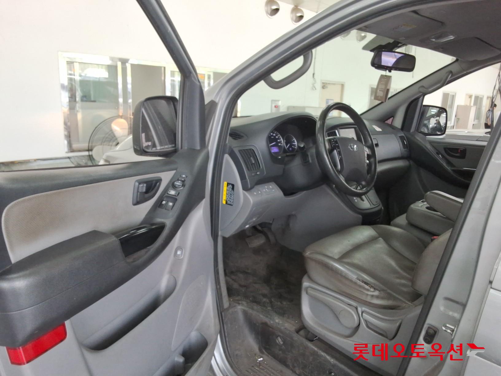 2020 - hyundai grand starex