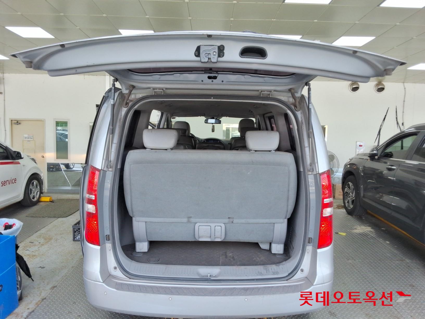 2020 - hyundai grand starex