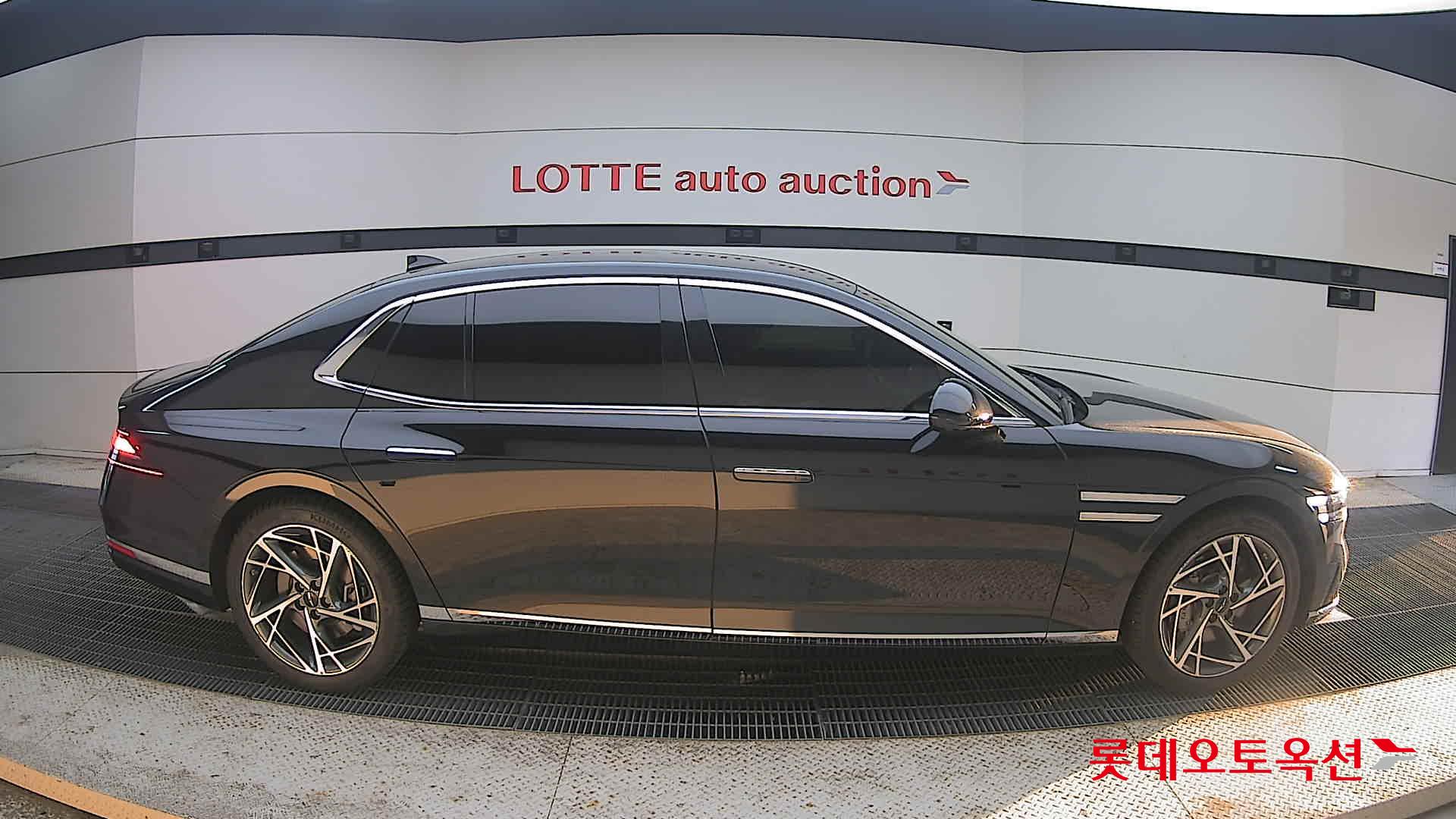 2024 - genesis g90