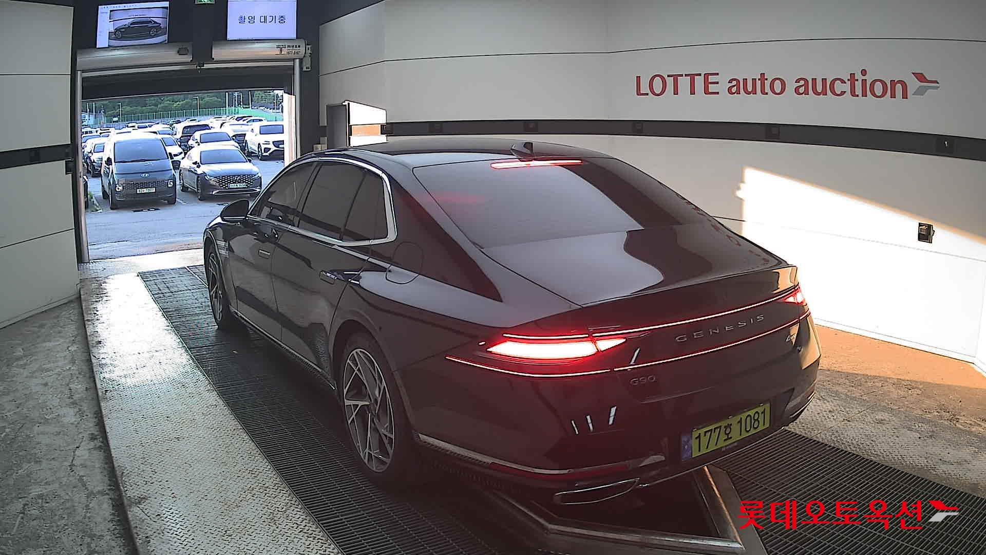 2024 - genesis g90
