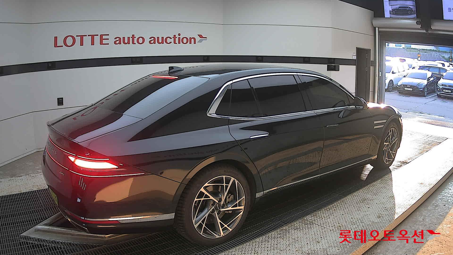 2024 - genesis g90