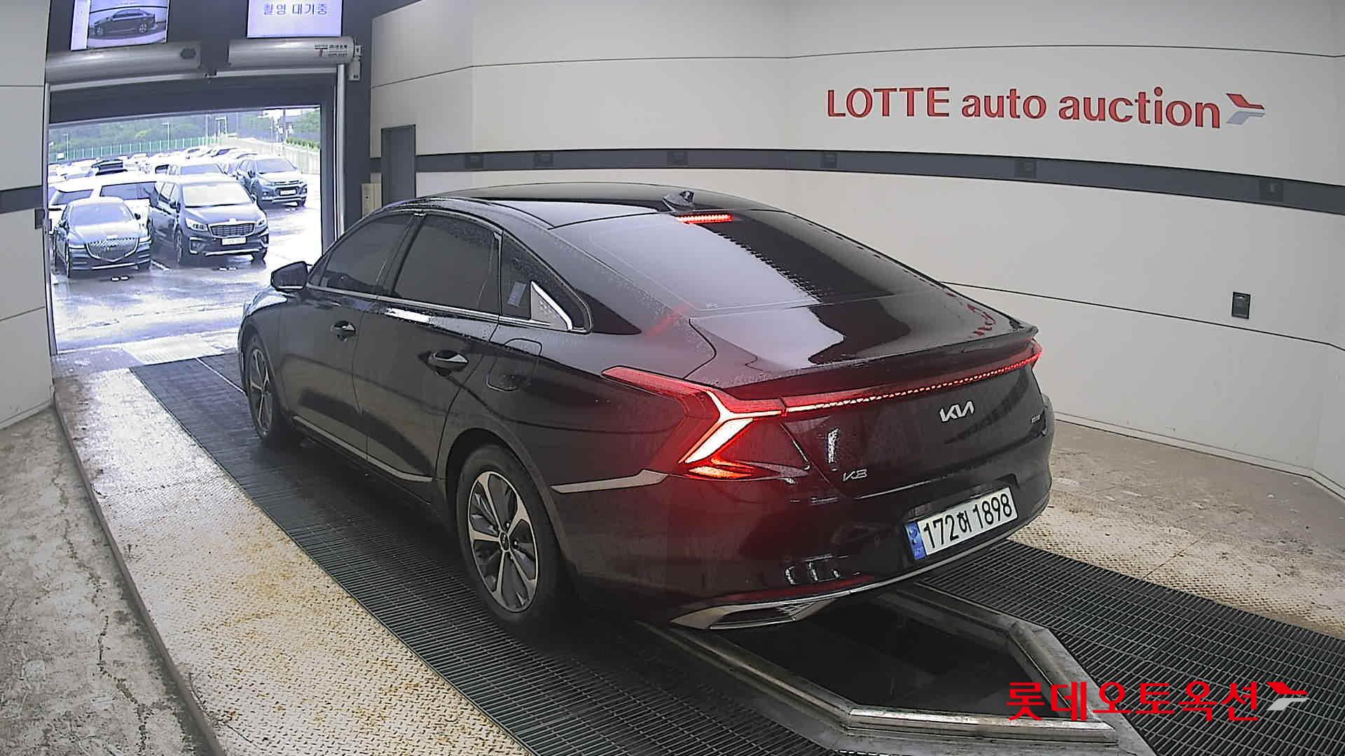 2023 - kia k8