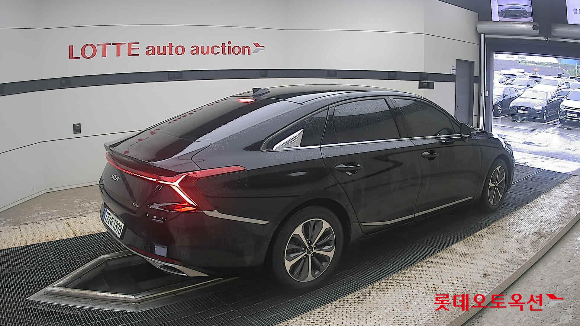 2023 - kia k8