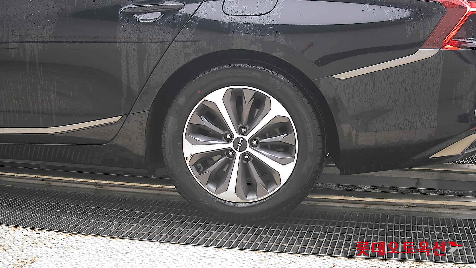 2023 - kia k8