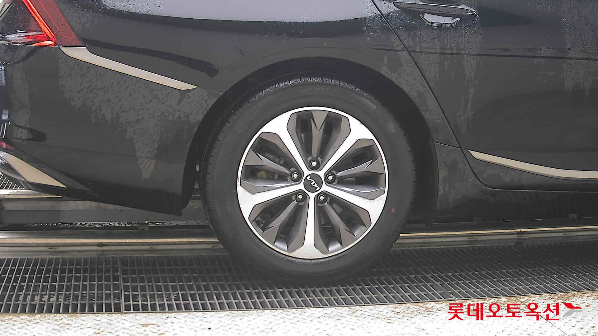 2023 - kia k8