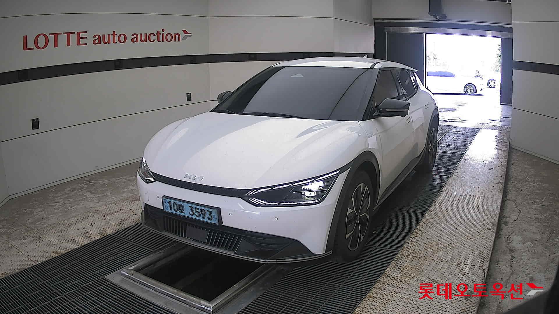 2022 - kia ev6