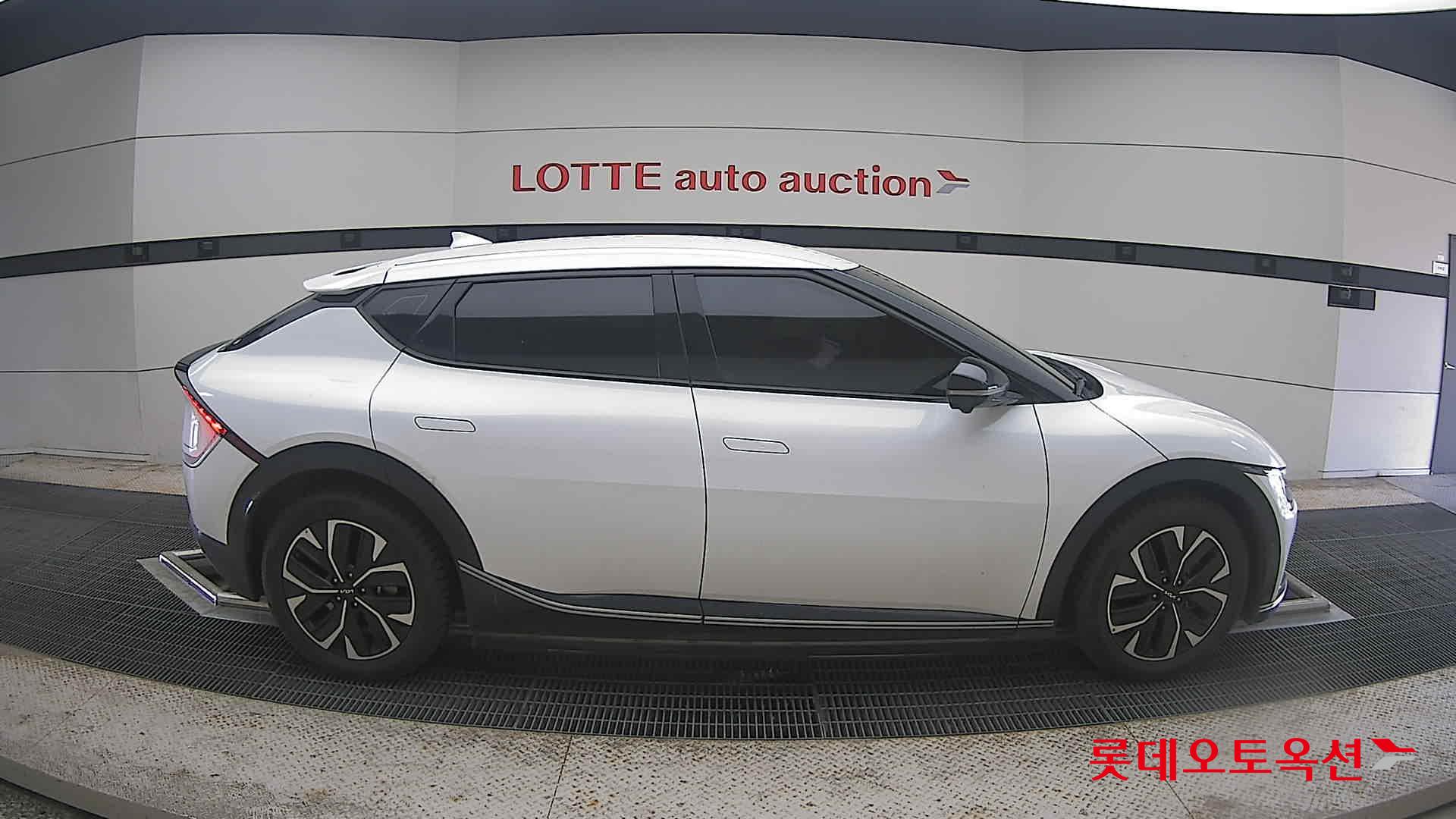 2022 - kia ev6