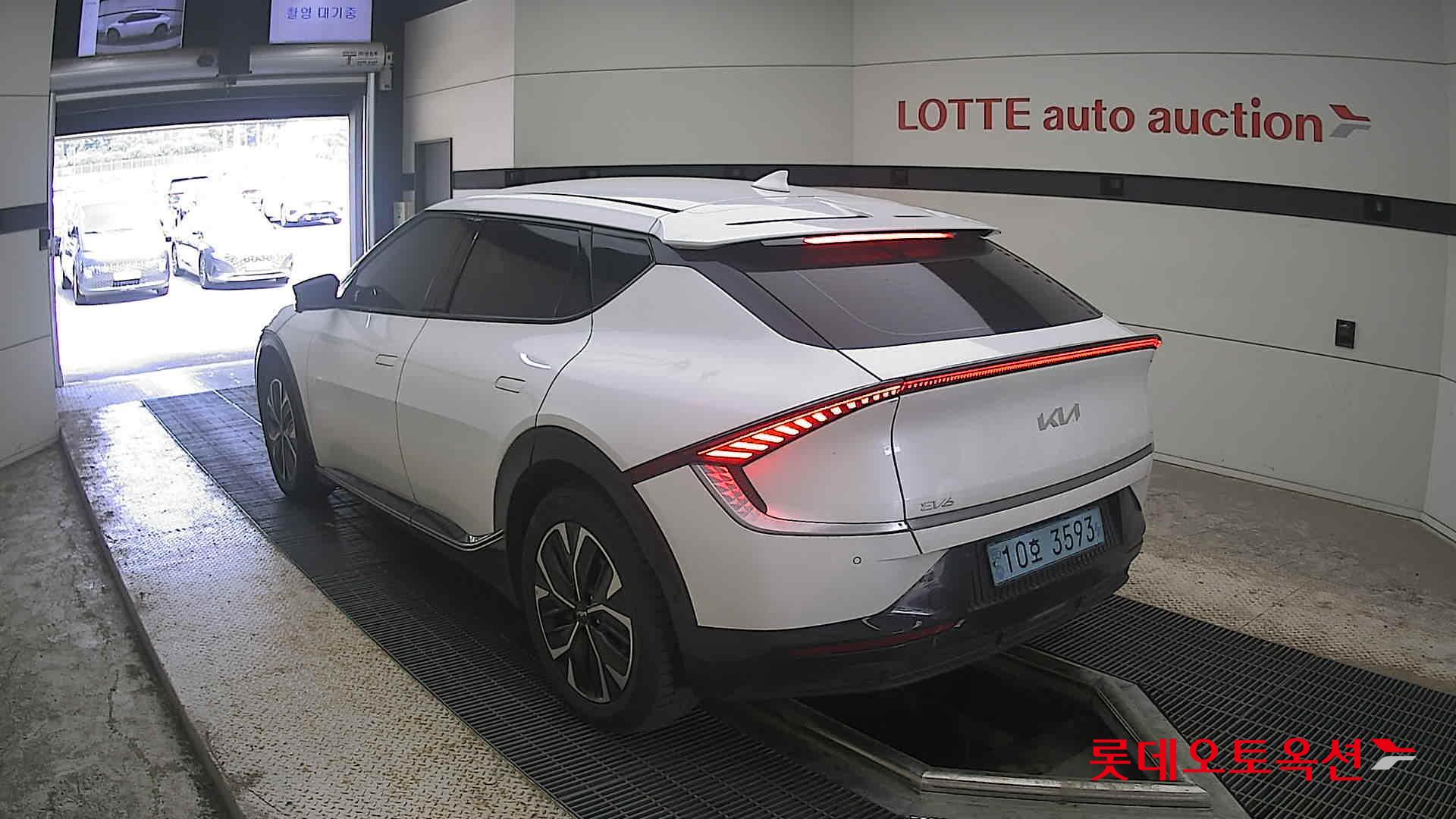 2022 - kia ev6
