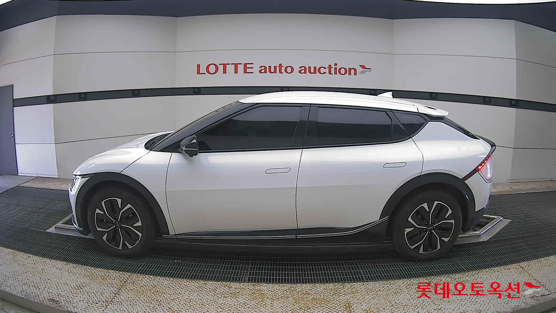 2022 - kia ev6