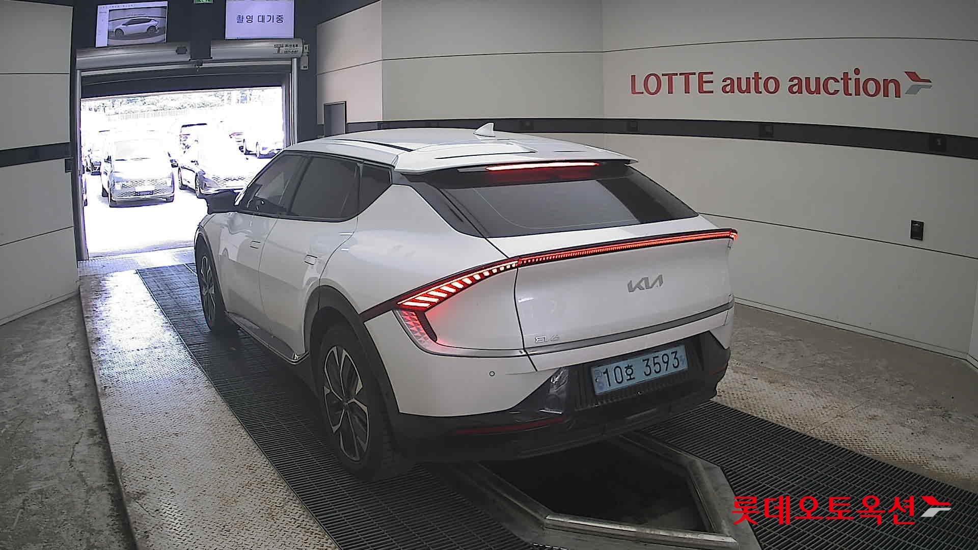 2022 - kia ev6