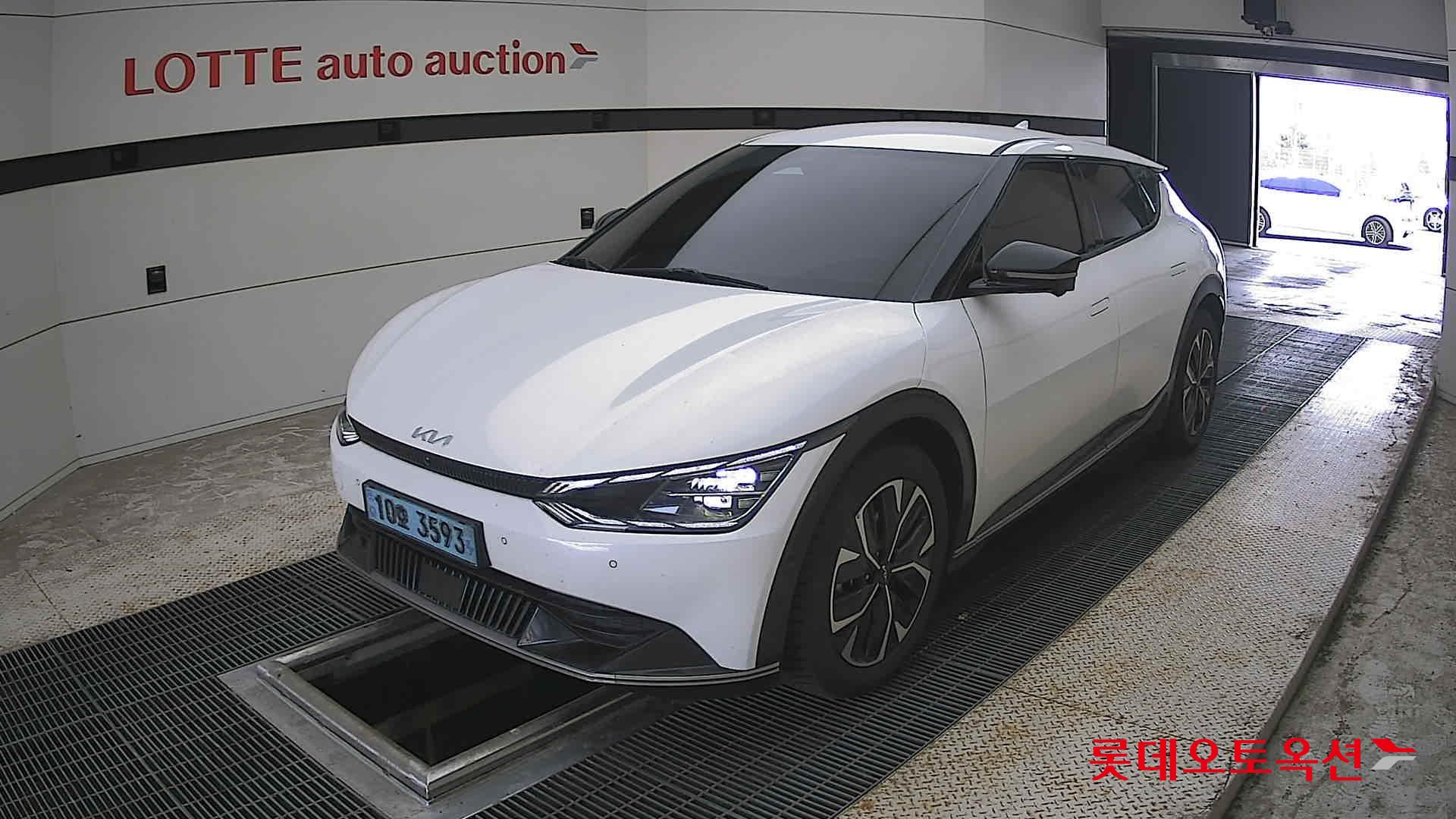 2022 - kia ev6