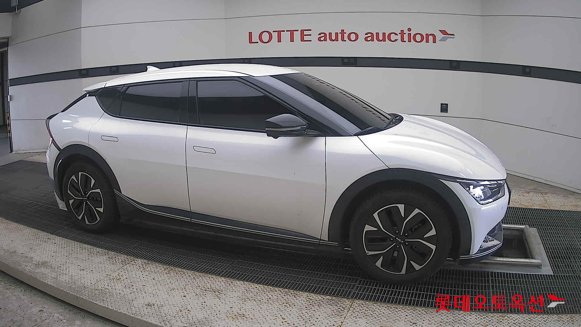 2022 - kia ev6