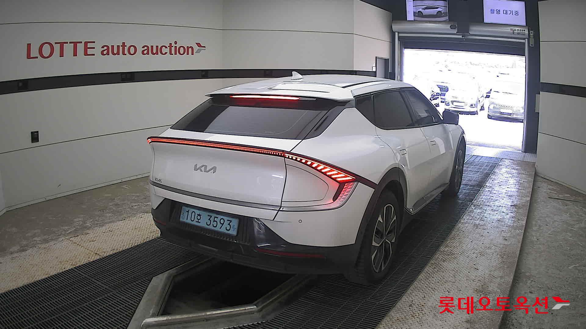2022 - kia ev6