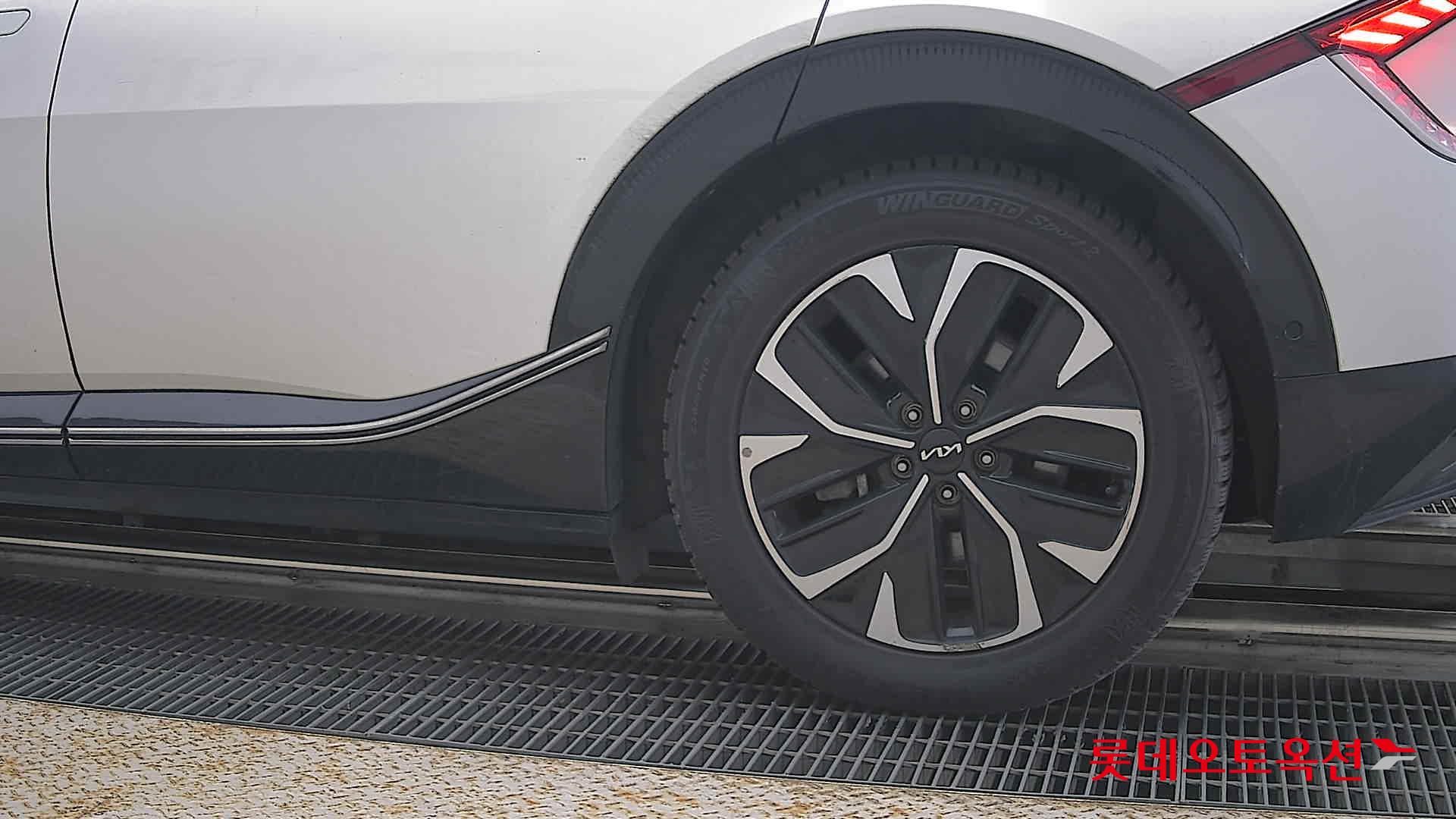 2022 - kia ev6