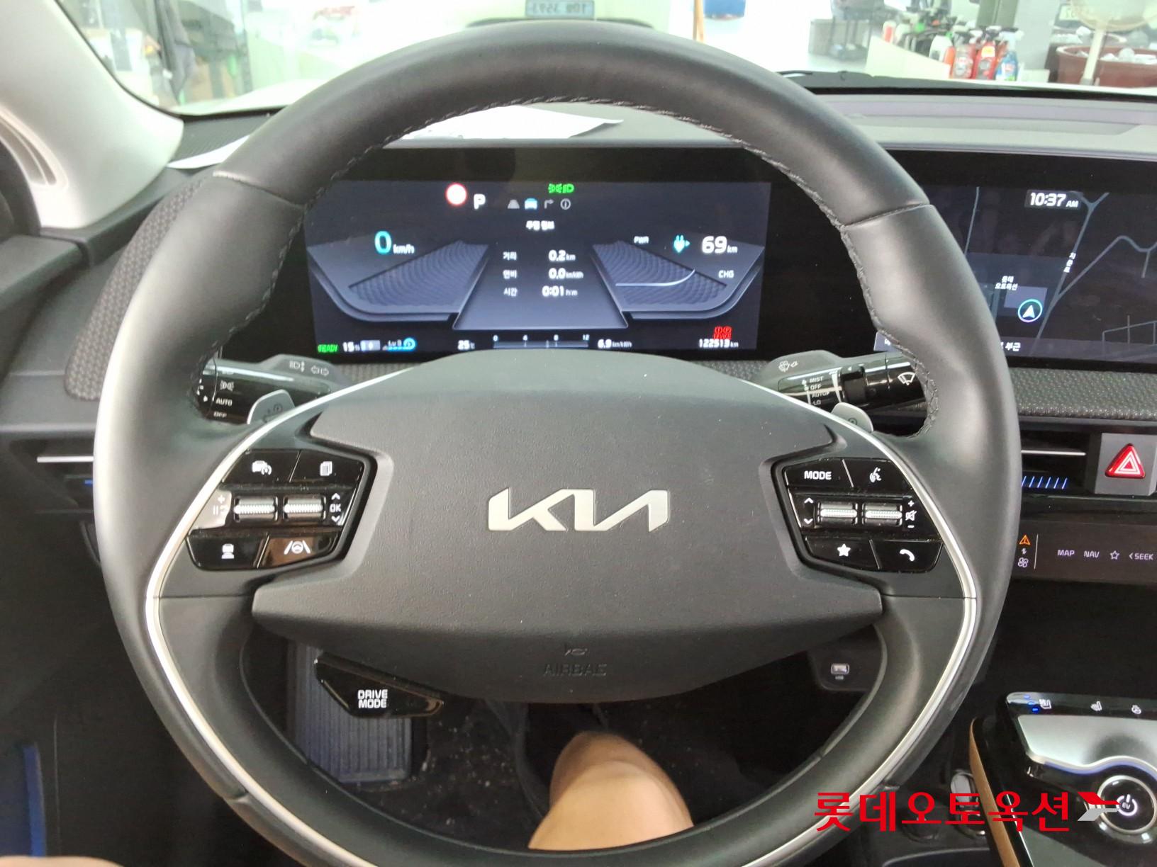 2022 - kia ev6